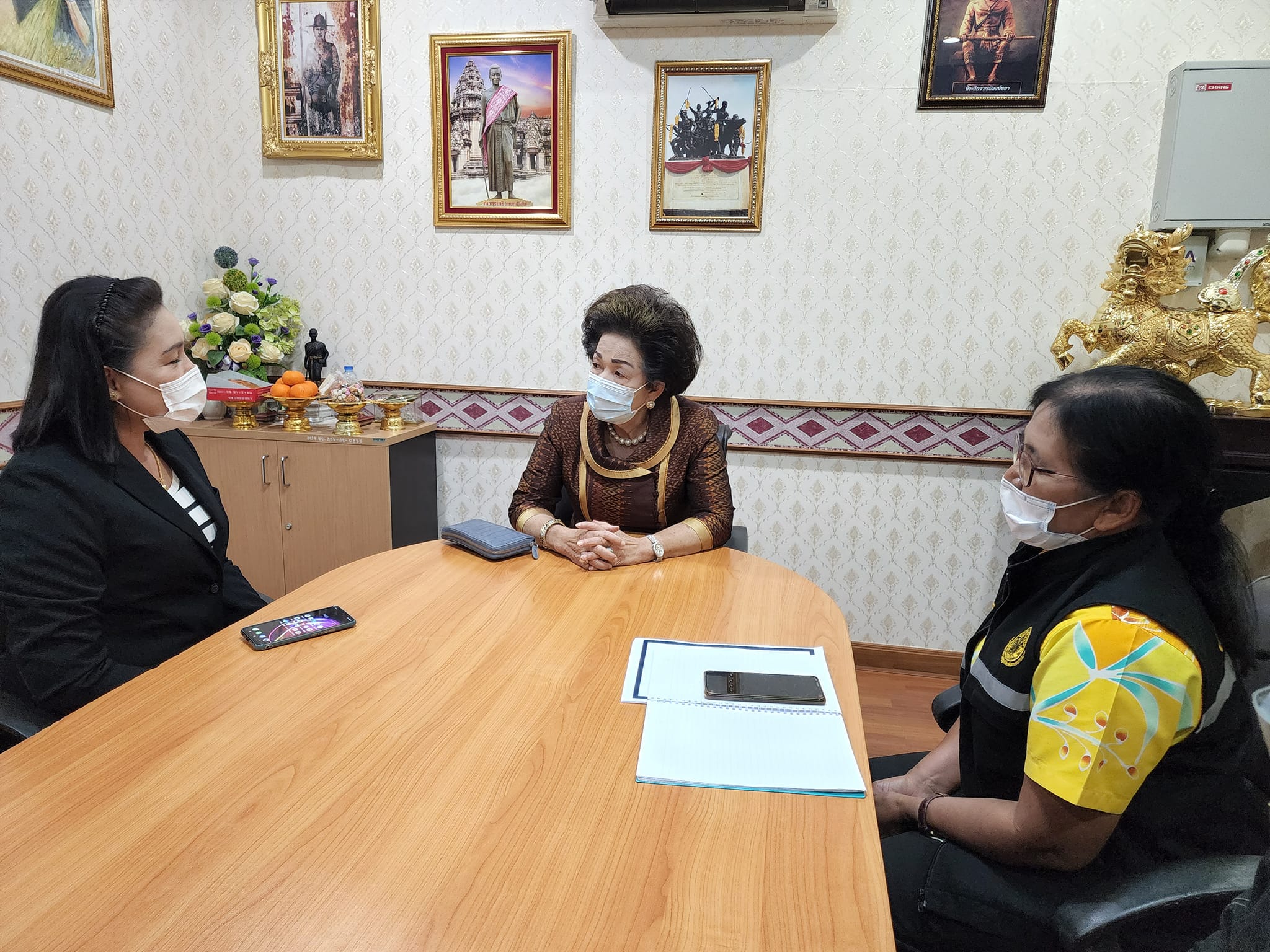 ส.ป.ก.พระนครศรีอยุธยา เข้าพบนายกองค์การบริหารส่วนจังหวัดพระนครศรีอยุธยา เพื่อปรึกษาหารือเรื่องการบูรณาการปรับปรุงภูมิทัศน์โฉนดที่ดินฉบับแรกแห่งประเทศไทย 
