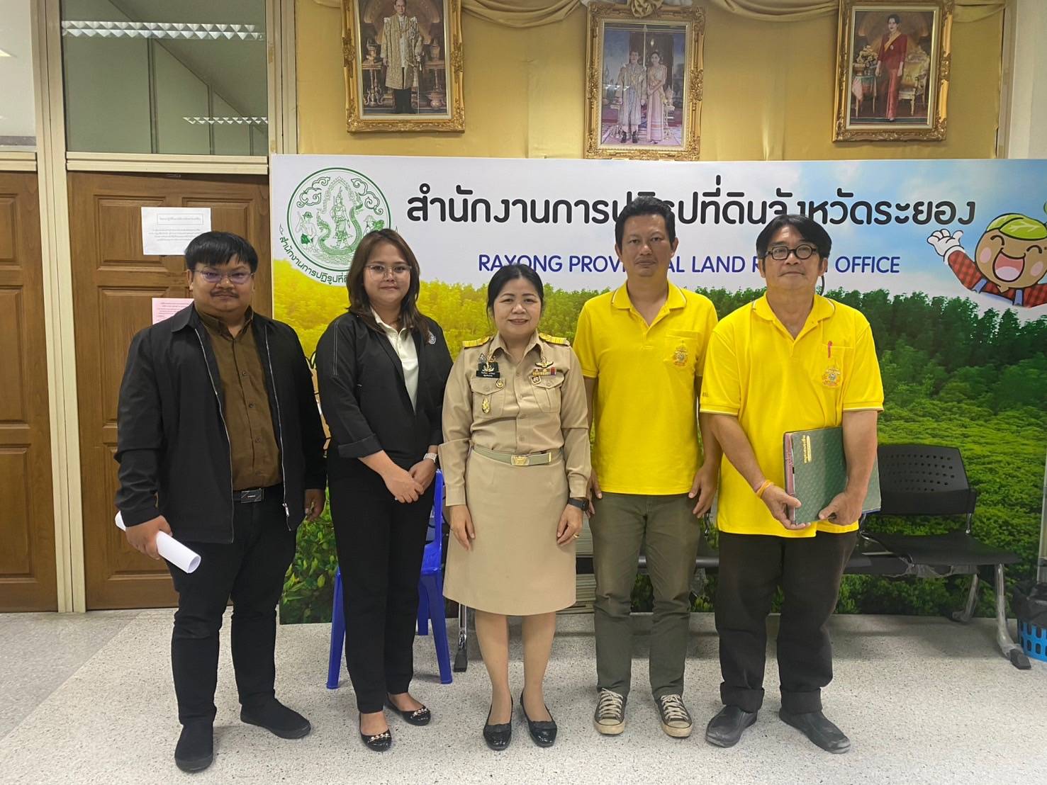 ลงตรวจสอบพื้นที่เป้าหมาย เพื่อนำมาจัดทำแผนที่เชิงเลข (Digital Map)