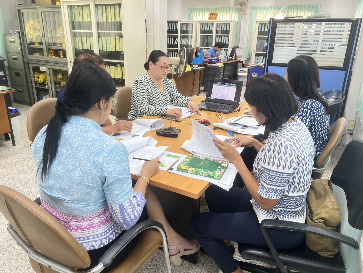 ส.ป.ก.เพชรบุรี เข้าร่วมประชุมคณะทำงานจัดงาน Kick off มอบโฉนดต้นไม้และโฉนดต้นยางพารา ครั้งที่ 1/2568