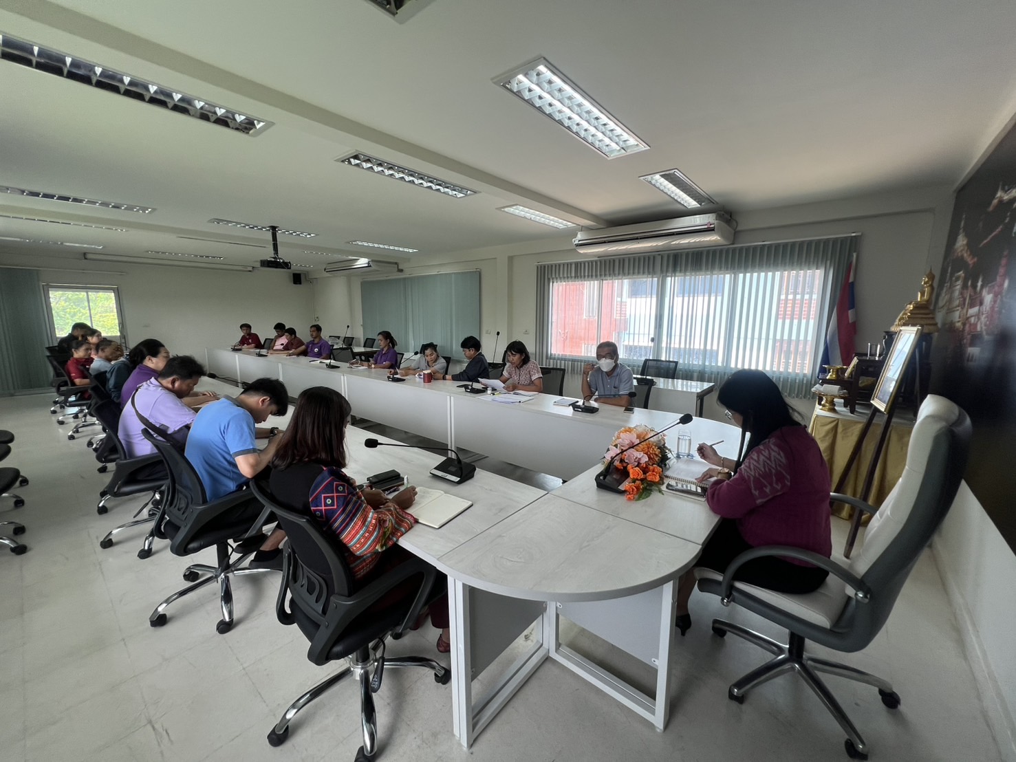 ส.ป.ก.เพชรบุรี  ประชุมข้าราชการและเจ้าหน้าที่ส.ป.ก.เพชรบุรี