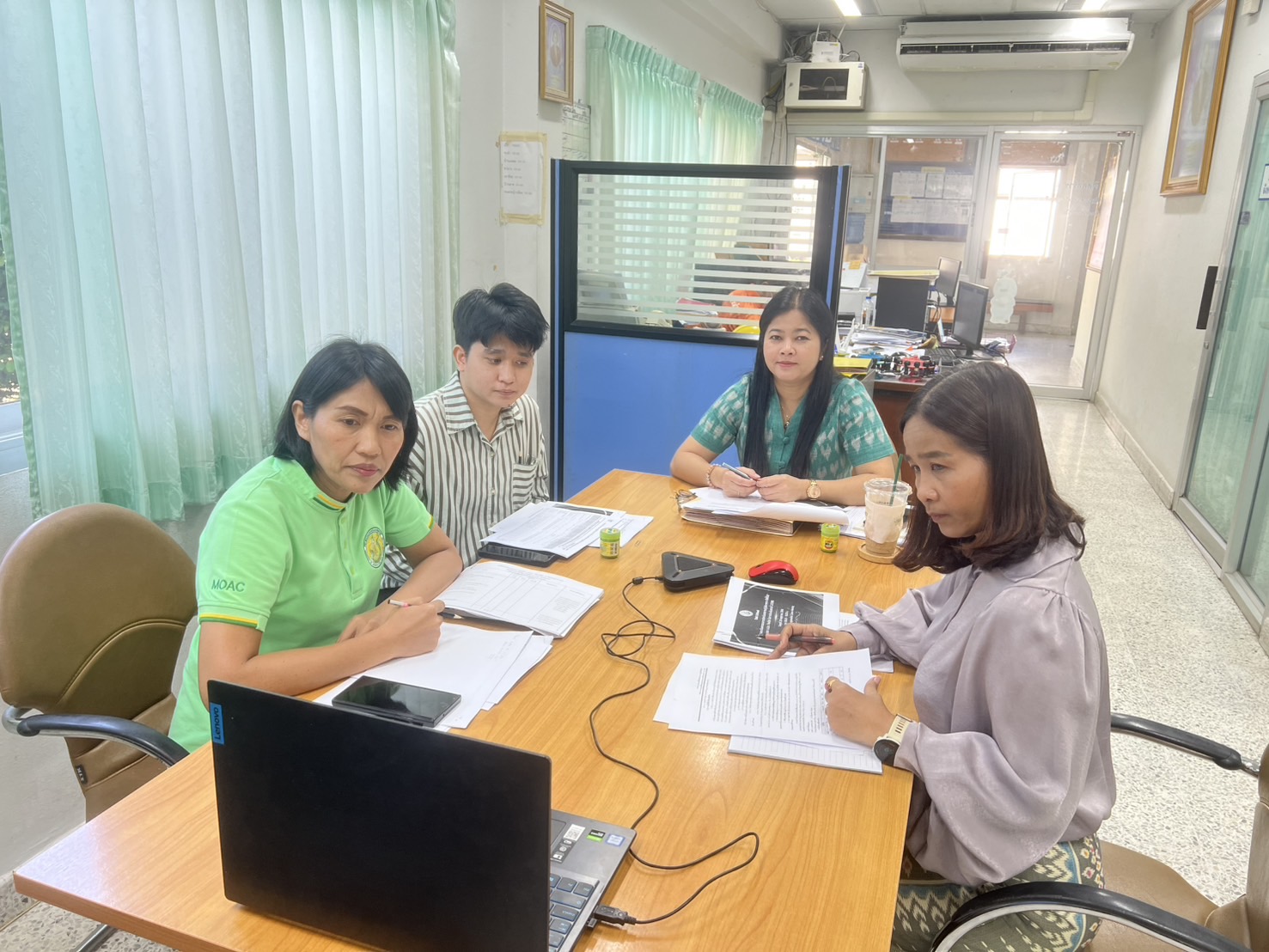 ส.ป.ก.เพชรบุรี เข้าร่วมประชุม “Unit School” ชี้แจงรายละเอียดกรอบการประเมินรอบที่ 2 และการจัดทำผลงานตามตัวชี้วัดที่ 6 ของ ส.ป.ก.จังหวัด