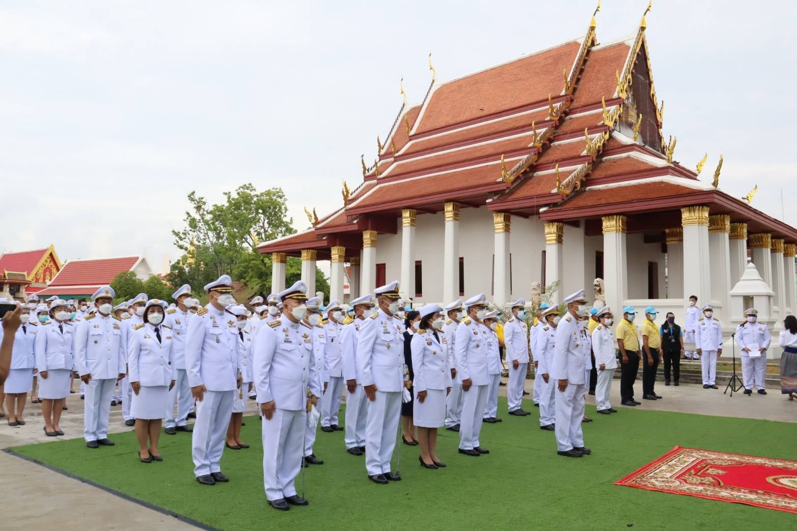 พิธีทำบุญตักบาตรพระสงฆ์ ถวายเป็นพระราชกุศล เนื่องในวันคล้ายวันประสูติสมเด็จพระเจ้าลูกยาเธอ เจ้าฟ้าทีปังกรรัศมีโชติ มหาวชิโรตตมางกูร สิริวิบูลยราชกุมาร