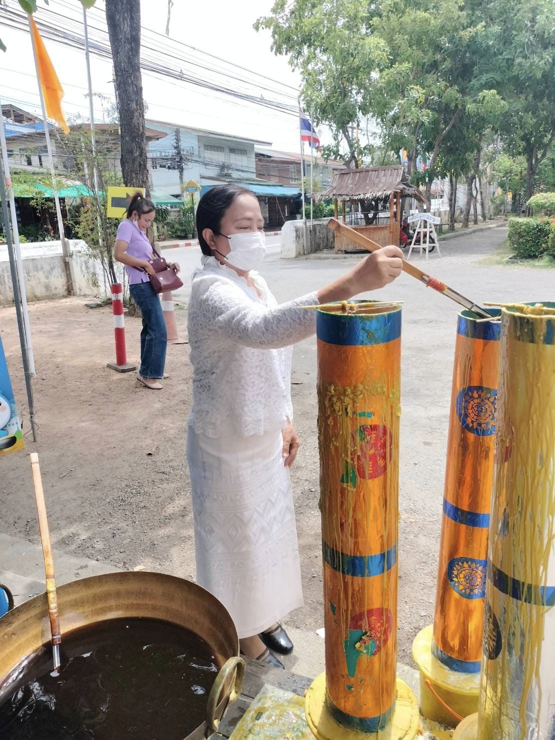 ส.ป.ก. เพชรบุรี เข้าร่วมพิธีถวายเทียนพรรษาตามโครงการส่งเสริมพระพุทธศาสนา เนื่องในเทศกาลวันอาสาฬหบูชาและวันเข้าพรรษา พ.ศ. 2566 