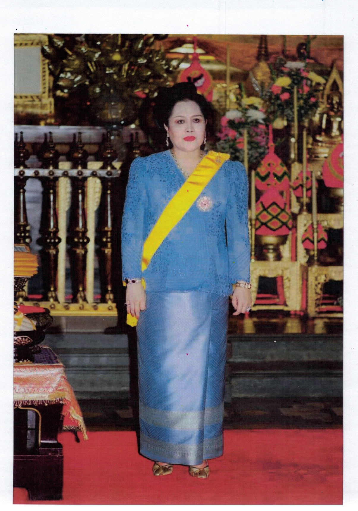 ลงนามถวายพระพรชัยมงคล สมเด็จพระนางเจ้าสิริกิติ์ พระบรมราชินีนาถ พระบรมราชชนนีพันปีหลวง