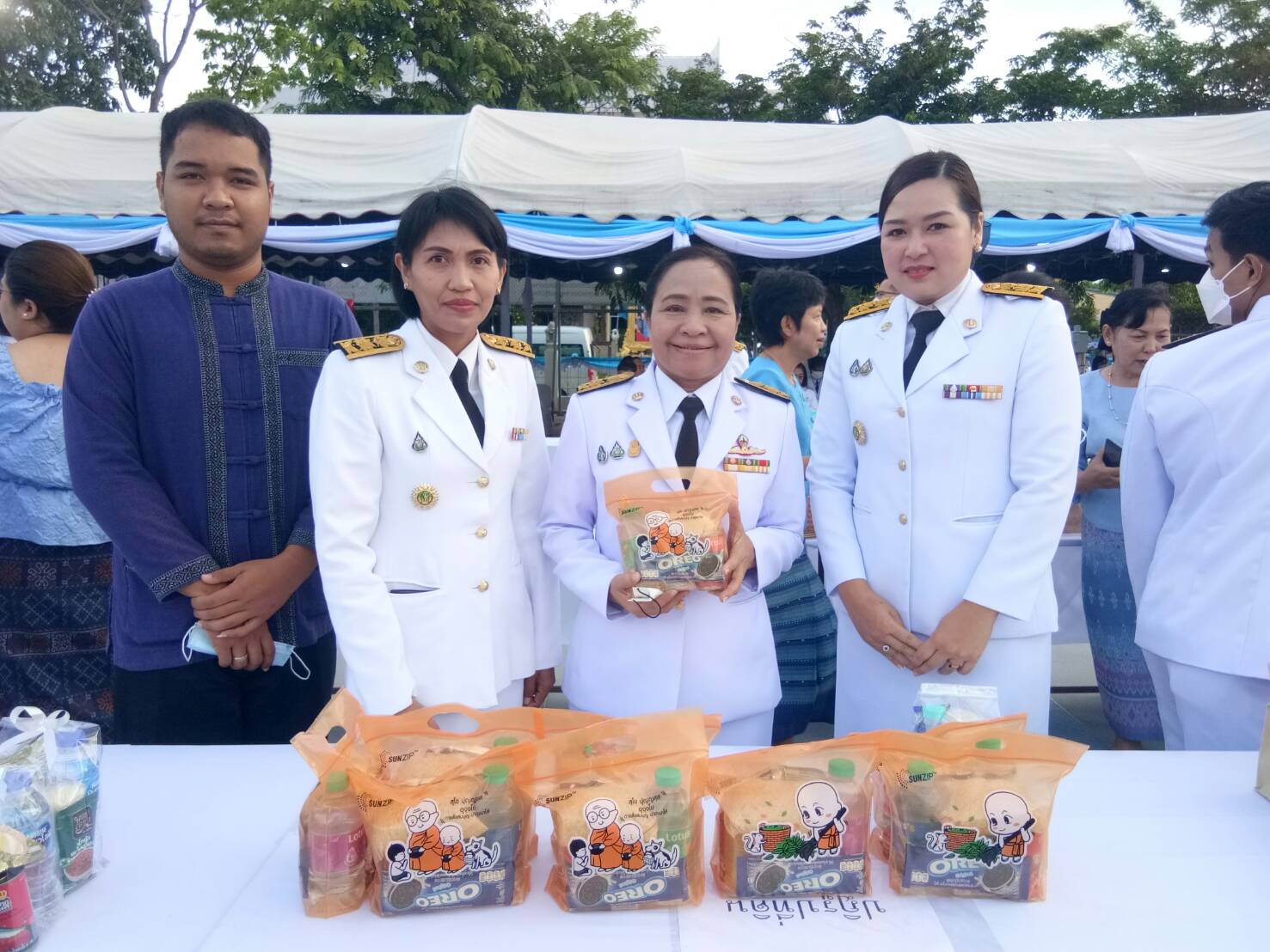 ส.ป.ก. เพชรบุรี เข้าร่วมพิธีทำบุญตักบาตรถวายพระราชกุศล พระสงฆ์และสามเณร จำนวน 92 รูป และพิธีทางศาสนามหามงคล 3 ศาสนา เฉลิมพระเกียรติสมเด็จพระนางเจ้าสิริกิติ์ พระบรมราชินีนาถ พระบรมราชชนนีพันปีหลวง เนื่องในโอกาสเฉลิมพระชนมพรรษา 12 สิงหาคม 2566