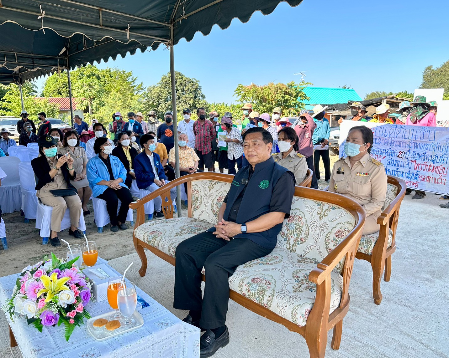 ส.ป.ก. เพชรบุรี เข้าร่วมพิธีการส่งมอบ-รับมอบ สถานีสูบน้ำปากคลองท่าแร้ง