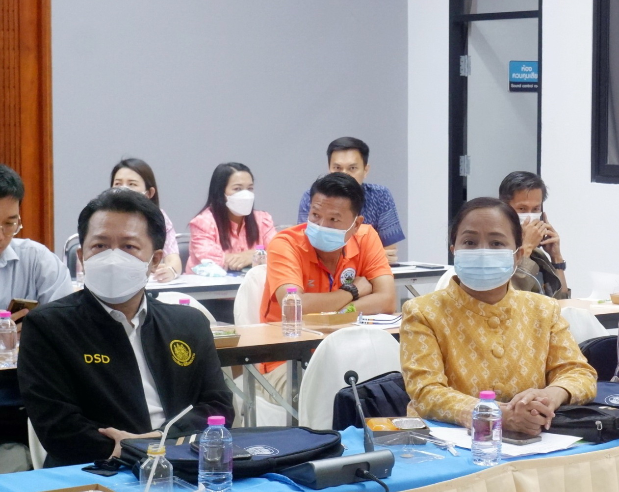 ส.ป.ก.เพชรบุรี เข้าร่วมพิธีเปิด โครงการประชุมเชิงปฏิบัติการเพื่อพัฒนาศักยภาพผู้นำองค์กรและภาคีเครือข่ายในการขับเคลื่อนการบริหารงานจังหวัดแบบบูรณาการจังหวัดเพชรบุรี