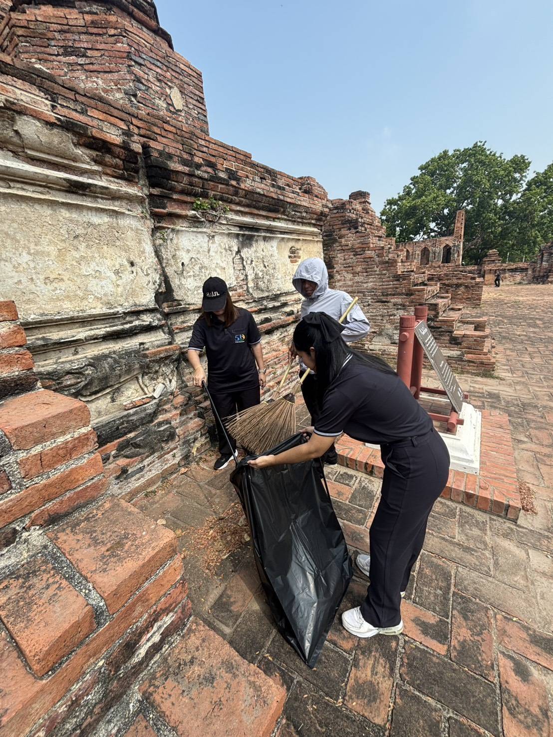 title - ส.ป.ก.พระนครศรีอยุธยา ร่วมกิจกรรมรณรงค์ดูแลรักษามรดกศิลปวัฒนธรรมของชาติ เนื่องในวันอนุรักษ์มรดกไทย พุทธศักราช ๒๕๖๙