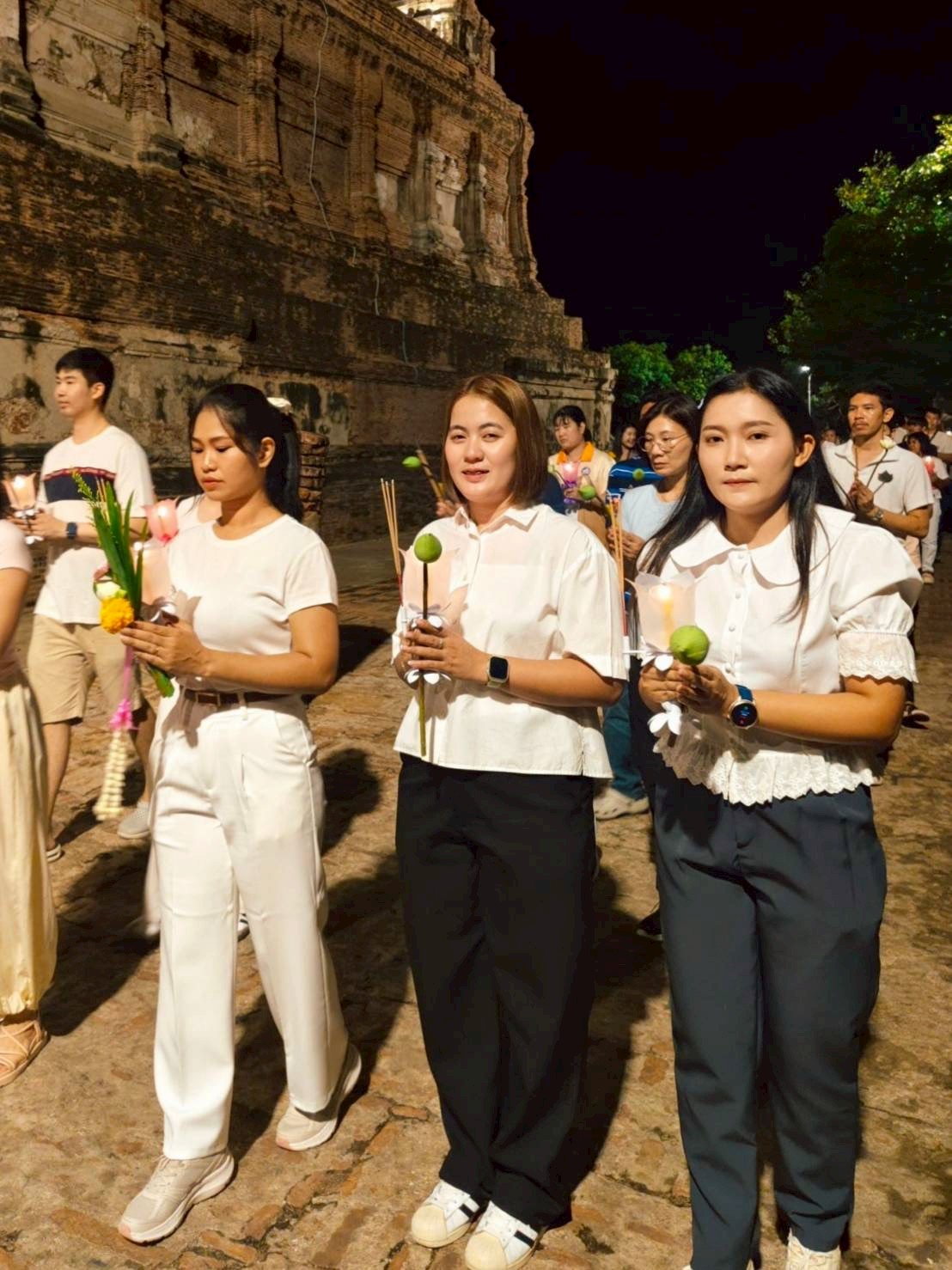 title - ส.ป.ก.พระนครศรีอยุธยา เข้าร่วมงานวันสำคัญทางพระพุทธศาสนา เนื่องในวันวิสาขบูชา พุทธศักราช ๒๕๖๙ พิธีจุดประทีบและเวียนเทียน ในกิจกรรม “ ๑ ล้านดวงประทีปแห่งศรัทธา ๑ ล้านความดีสืบสานมหาบารมี วิสาขบูชาโลก ” 
