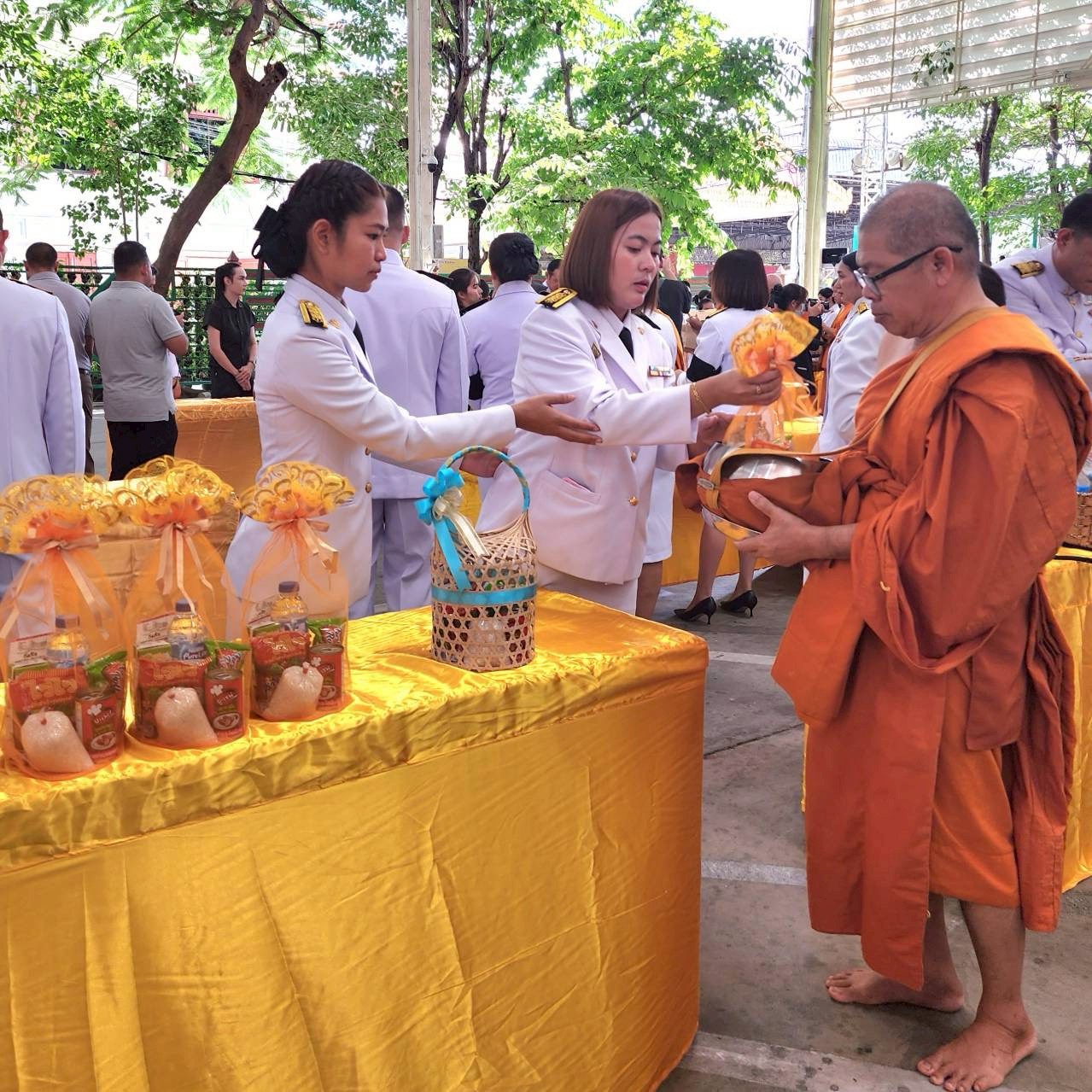 title - ปฏิรูปที่ดินจังหวัดพระนครศรีอยุธยา เข้าร่วมพิธีบำเพ็ญกุศล ในวาระครบ ๗ วัน (สัตตมวาร) แห่งการสิ้นพระชนม์ ถวายเป็นพระกุลแด่สมเด็จพระเจ้าลูกเธอ เจ้าฟ้าพัชรกิติยาภา นเรนทิราเทพยวดี กรมหลวงราชสาริณีสิริพัชร มหาวัชรราชธิดาร่วมพิธี
