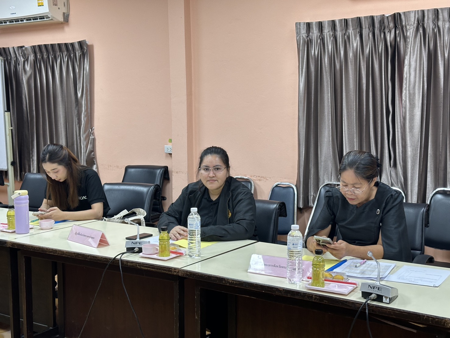  ส.ป.ก.พระนครศรีอยุธยา เข้าร่วมประชุมคณะอนุกรรมการส่งเสริมวิสาหกิจชุมชน จังหวัดพระนครศรีอยุธยา ครั้งที่ ๒/๒๕๖๙ เ (ข่าวแชร์)