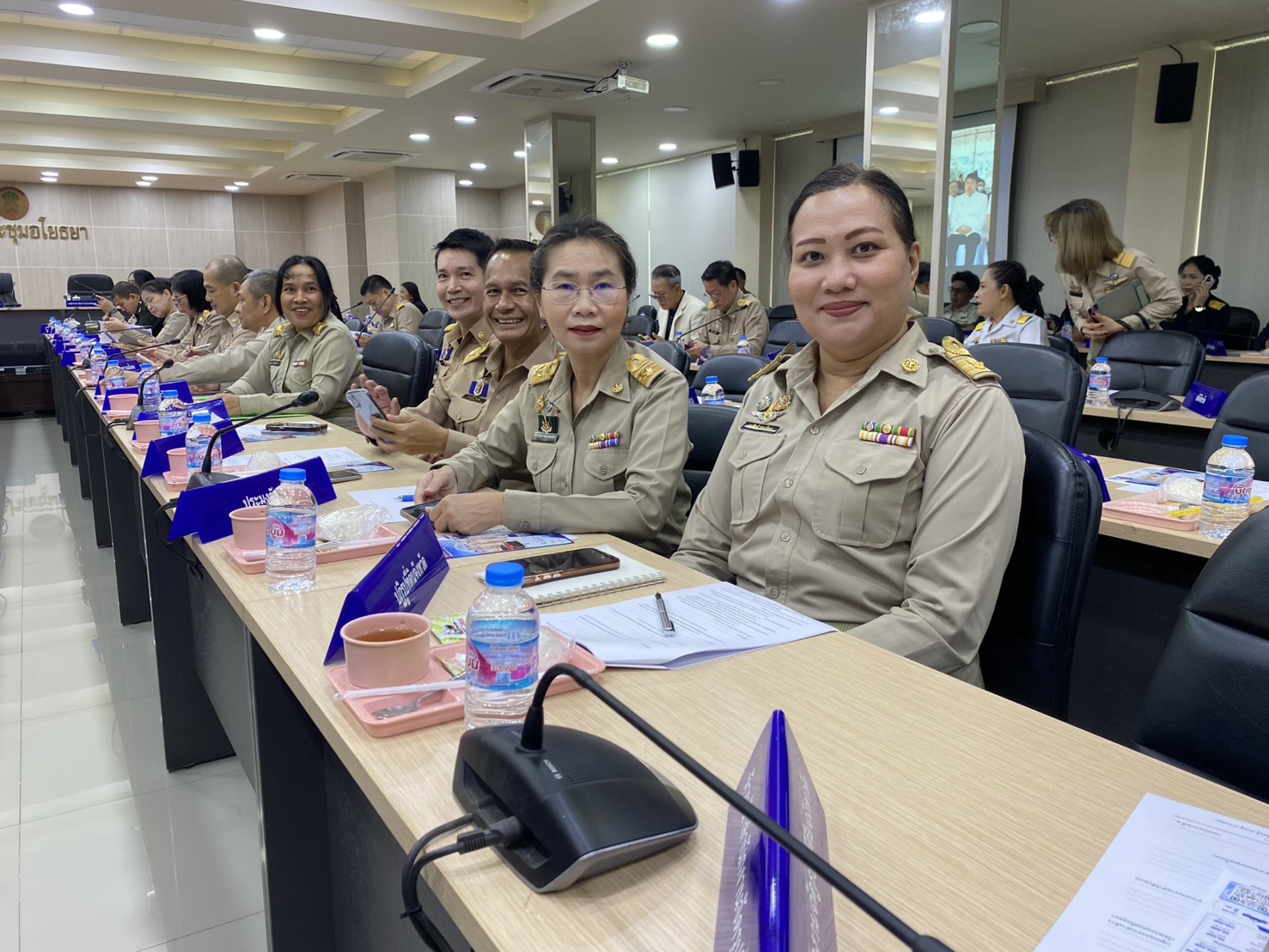 นางสาวอมรรัตน์ แขวงโสภา ปฏิรูปที่ดินจังหวัดพระนครศรีอยุธยา เข้าร่วมประชุมคณะกรมการจังหวัด และหัวหน้าส่วนราชการประจำจังหวัด ครั้งที่ ๘/๒๕๖๙