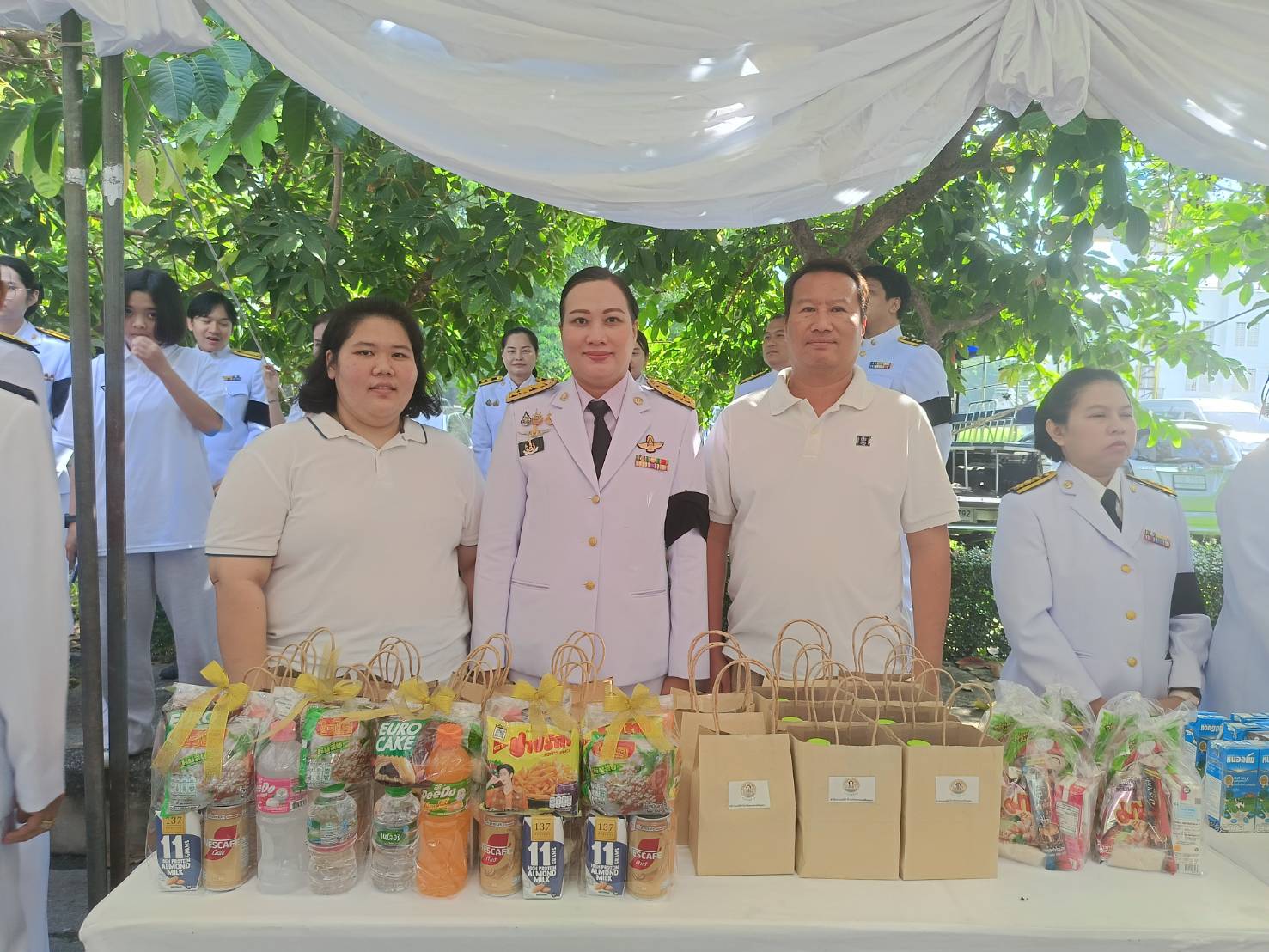 title - ปฏิรูปที่ดินจังหวัดพระนครศรีอยุธยา พร้อมเจ้าหน้าที่กลุ่มการเงินบัญชีและจัดเก็บผลประโยชน์ ร่วมพิธีวางพวงมาลา พิธีสวดพระพุทธมนต์และทำบุญตักบาตรถวายพระราชกุศล เนื่องในวันนวมินทรมหาราช ๑๓ ตุลาคม ๒๕๖๙ 