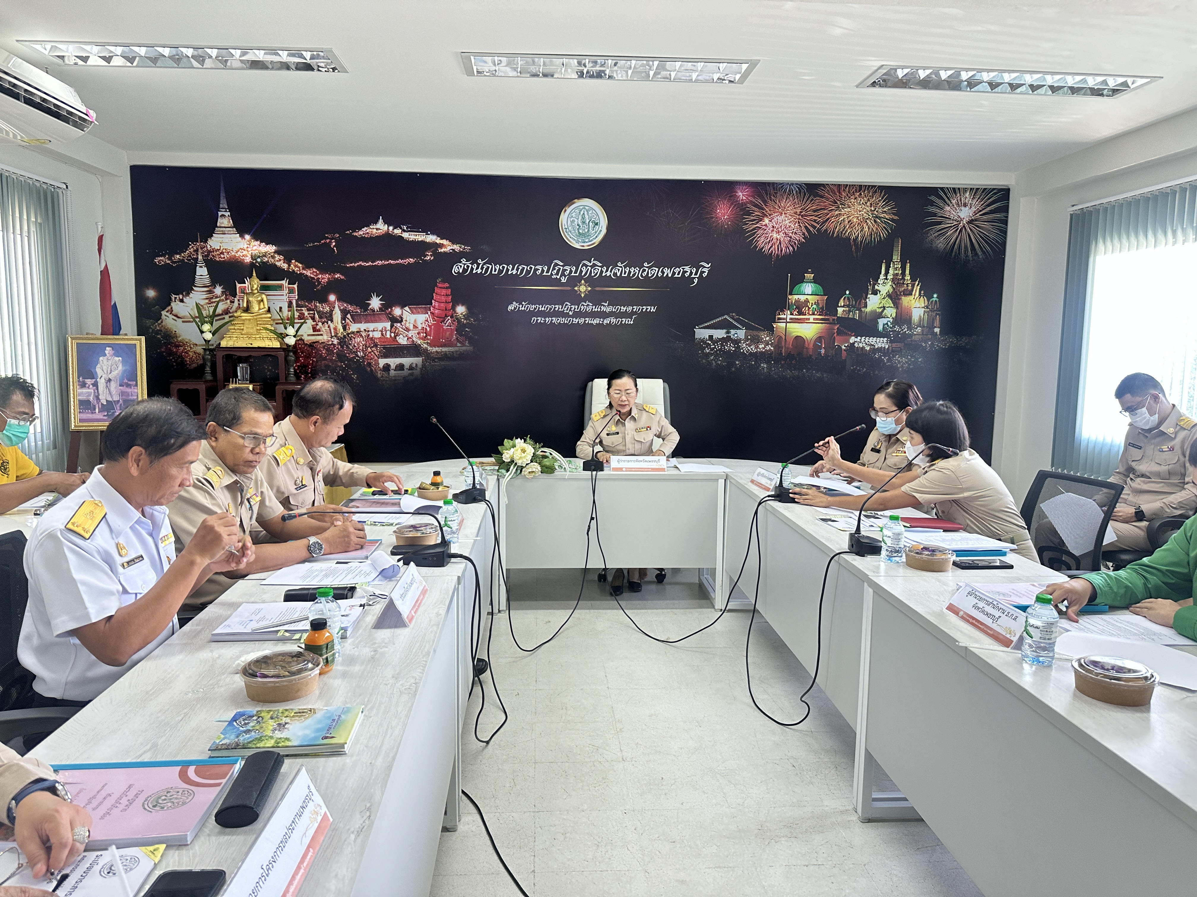 ส.ป.ก.เพชรบุรี จัดประชุมคณะกรรมการปฏิรูปที่ดินจังหวัดเพชรบุรี ครั้งที่ 3/2566