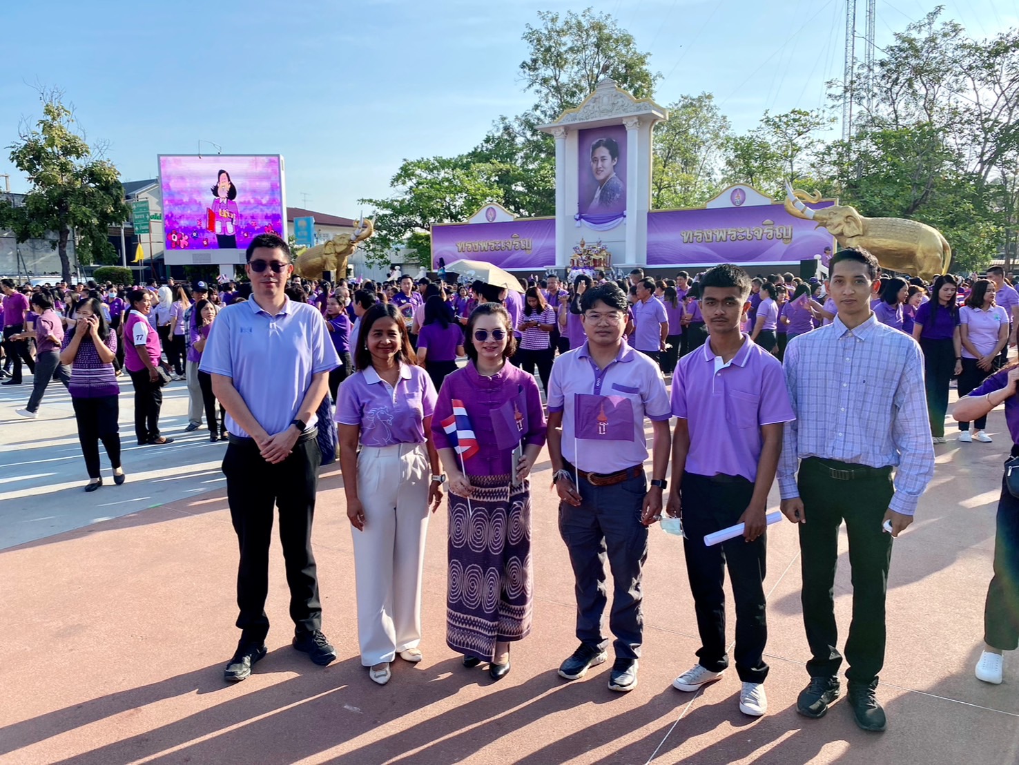 ส.ป.ก.เพชรบุรี เข้าร่วมกิจกรรมถวายความจงรักภักดีแด่สมเด็จพระกนิษฐาธิราชเจ้า กรมสมเด็จพระเทพรัตนราชสุดาฯ สยามบรมราชกุมารี 