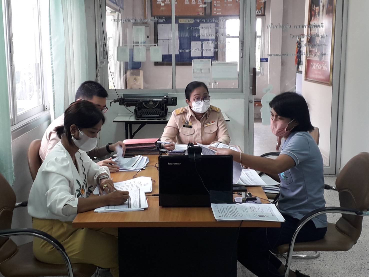 ส.ป.ก. เพชรบุรี ประชุมทางไกลออนไลน์ (Web Comference)ครั้งที่ 2/2566