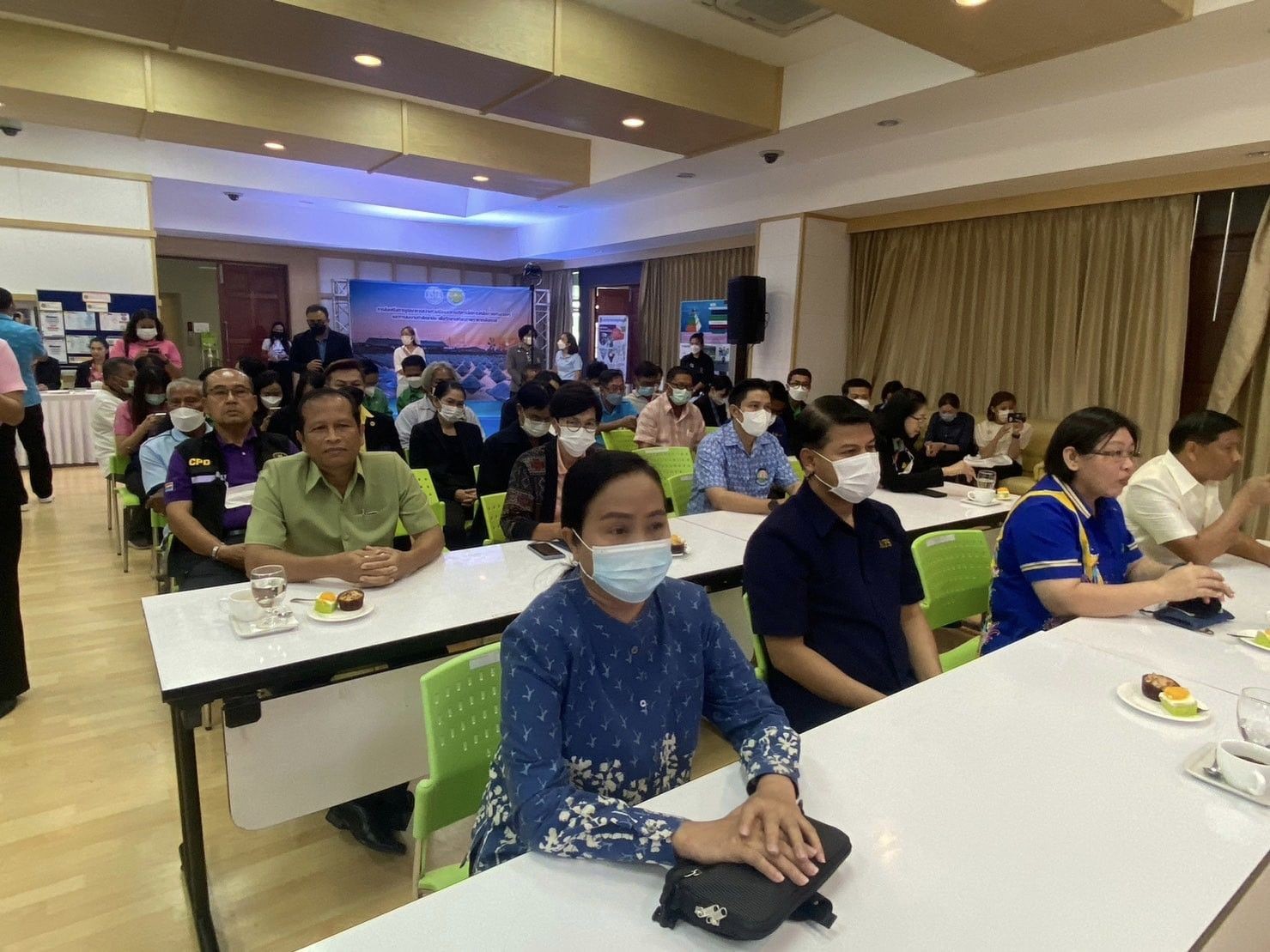 ส.ป.ก. เพชรบุรี ข้าร่วมงานการบูรณาการความร่วมมือและการบริหารจัดการเกลือทะเลครบวงจร และการลงนามทำสัตยาบันเพื่อรักษาเสถียรภาพราคาเกลือทะเล 