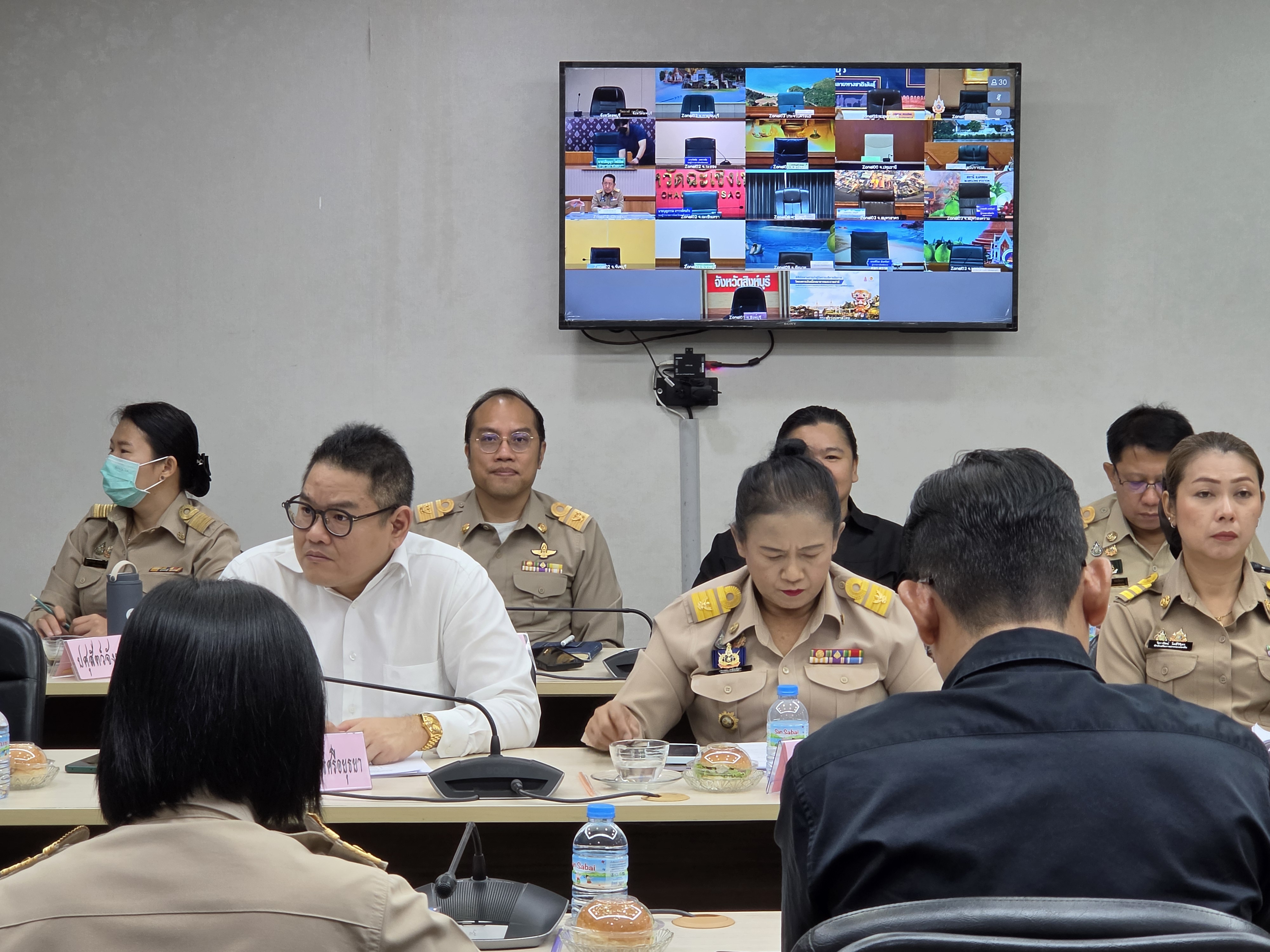 title - ส.ป.ก.พระนครศรีอยุธยา เข้าร่วมรับฟังการติดตามและขับเคลื่อนโครงการอันเนื่องมาจากพระราชดำริ เป็นประธานเปิดงานการนำคู่มือการบริหารจัดการโครงการอันเนื่องมาจากพระราชดำริเชิงพื้นที่ ด้วยกระบวนการ One Plan มาสนับสนุนการดำเนินงานโครงการอันเนื่องมาจากพระราชดำริ เขตพื้นที่ภาคกลาง