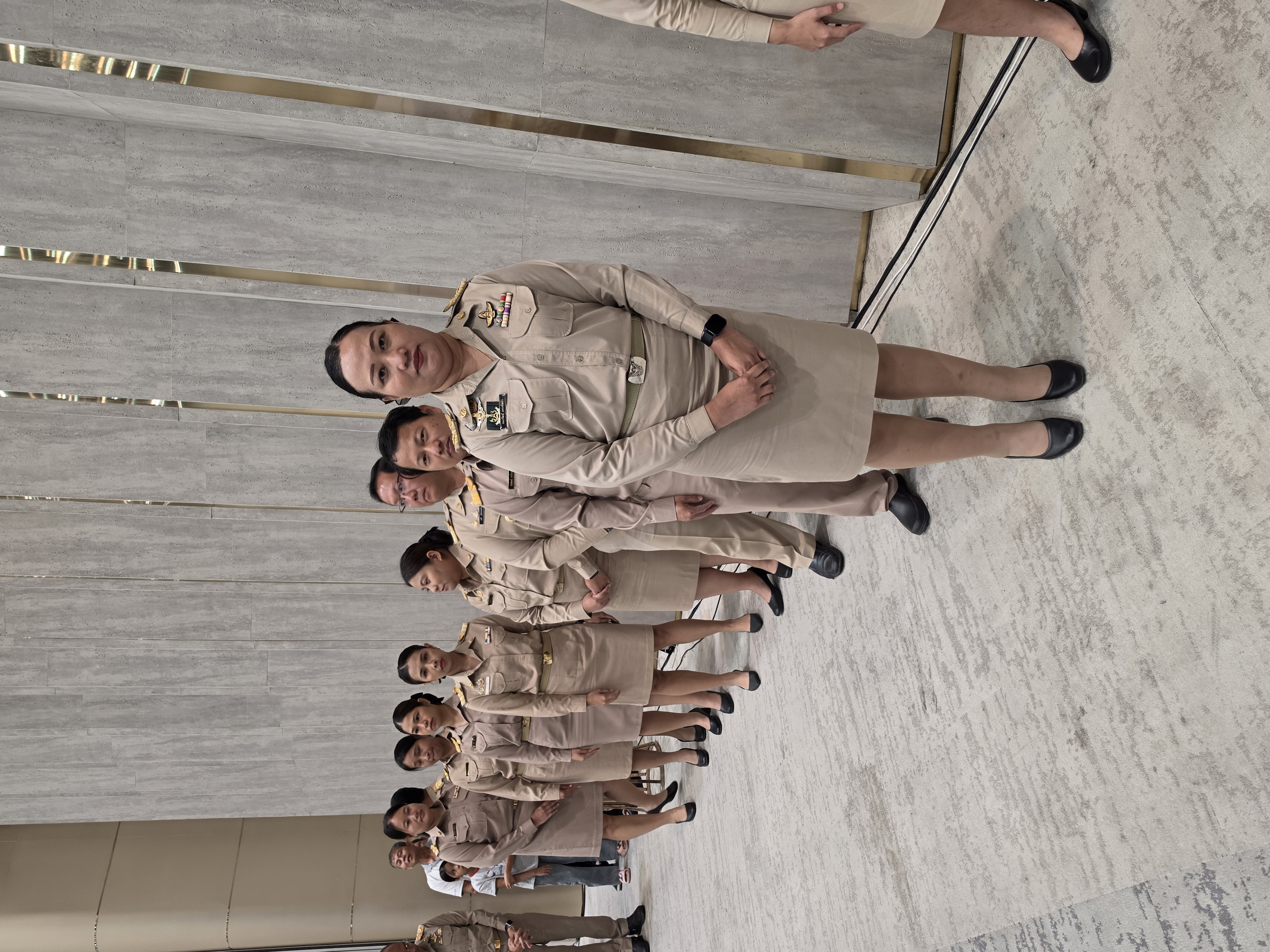 title - นางสาวอมรรัตน์ แขวงโสภา ปฏิรูปที่ดินจังหวัดพระนครศรีอยุธยา พร้อมเจ้าหน้าที่ เข้ารับมอบรางวัล Smart ALRO ประจำปีงบประมาณ พ.ศ. ๒๕๖๙ สาขา รางวัลราชสัมฤทธิ์ แบ่งเป็นประเภทการบูรณาการขับเคลื่อนการพัฒนาตามแนวพระราชดำริ ประจำปี พ.ศ. ๒๕๖๙ และประเภทเครือข่ายขับเคลื่อนการพัฒนาตามแนวพระราชดำริ ประจำปี พ.ศ. ๒๕๖๙ 