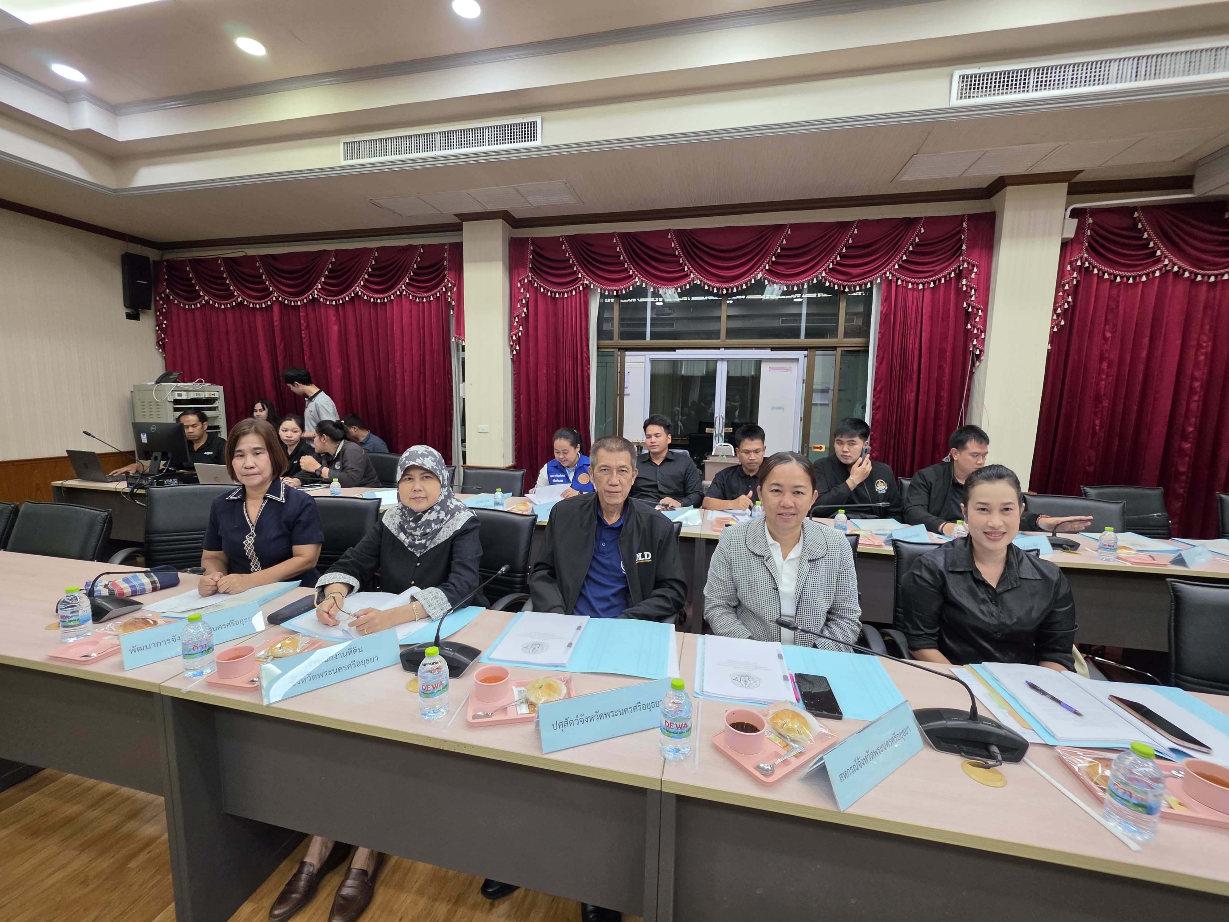 title - สำนักงานการปฏิรูปที่ดินจังหวัดพระนครศรีอยุธยา จัดประชุมคณะกรรมการปฏิรูปที่ดินจังหวัดพระนครศรีอยุธยา ครั้งที่ ๒/๒๕๖๙ ณ ห้องประชุม บึงพระราม  อาคาร ๑ ชั้น ๑  ศาลากลางจังหวัดพระนครศรีอยุธยา 