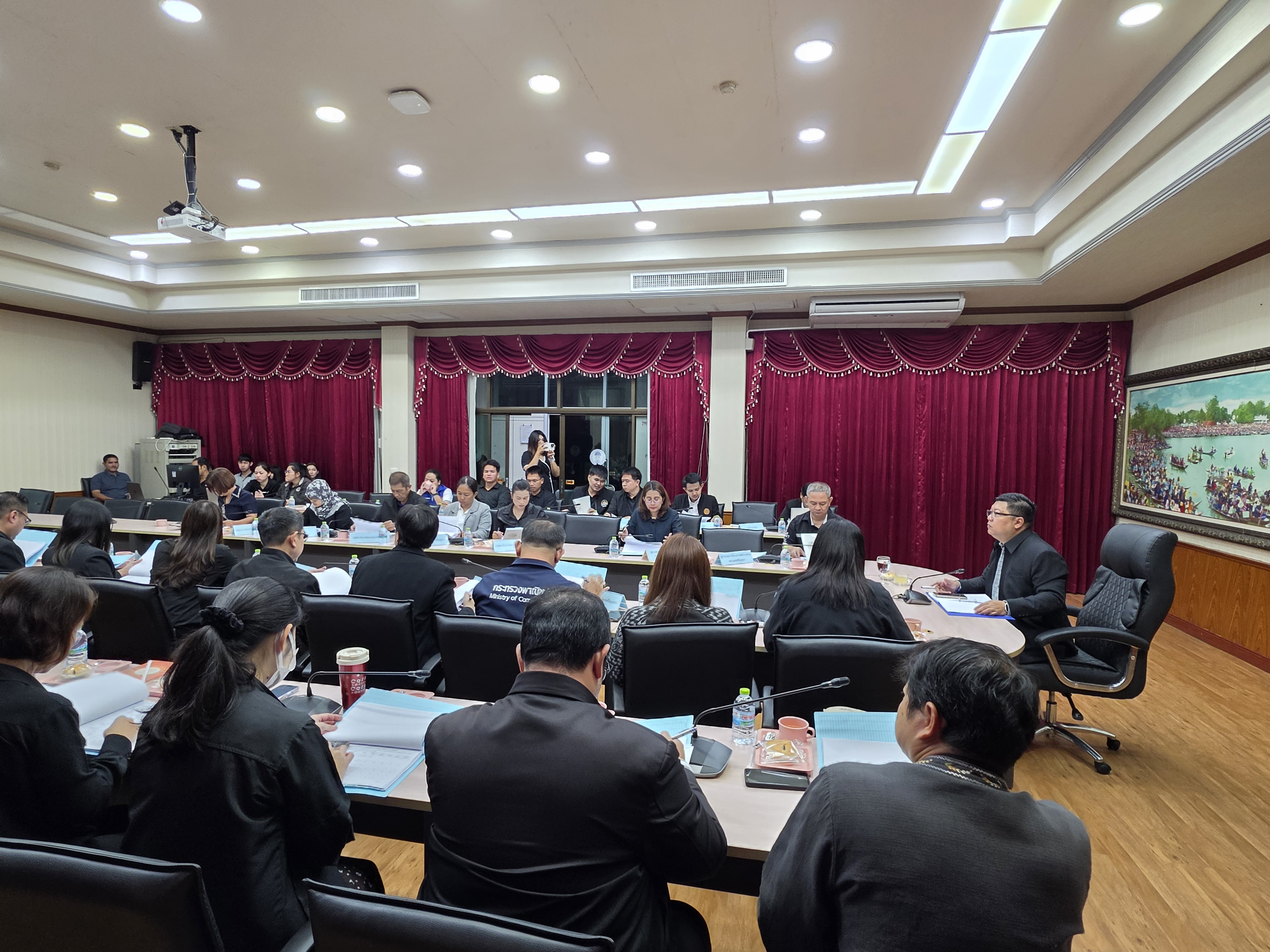 title - สำนักงานการปฏิรูปที่ดินจังหวัดพระนครศรีอยุธยา จัดประชุมคณะกรรมการปฏิรูปที่ดินจังหวัดพระนครศรีอยุธยา ครั้งที่ ๒/๒๕๖๙ ณ ห้องประชุม บึงพระราม  อาคาร ๑ ชั้น ๑  ศาลากลางจังหวัดพระนครศรีอยุธยา 