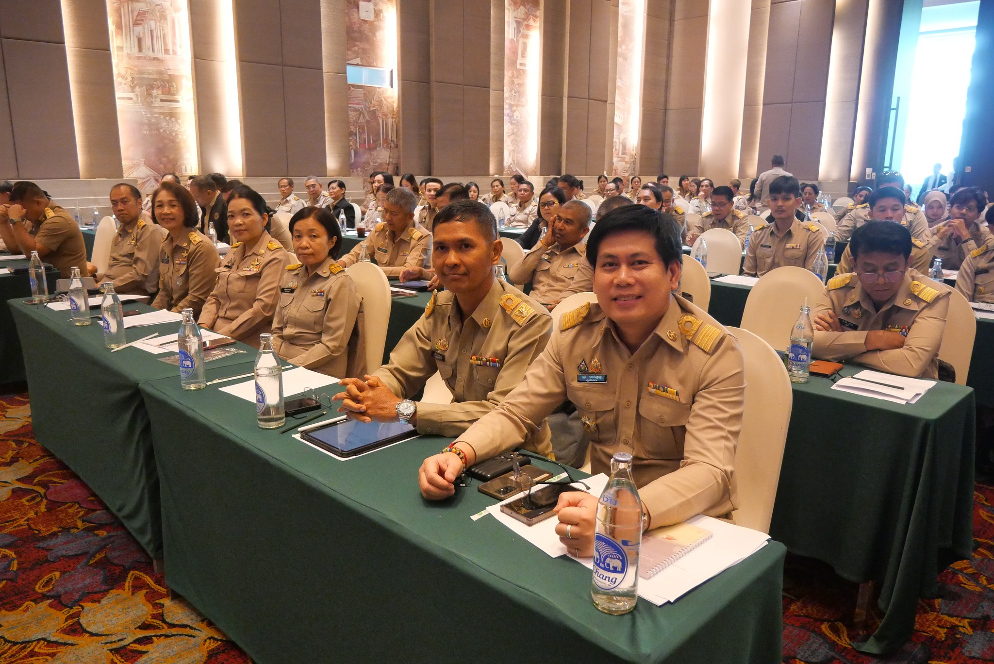 title - วันที่ 25 พฤษภาคม 2569 นายวิทูล ประดิษฐบุญ ปฏิรูปที่ดินจังหวัดปราจีนบุรี พร้อมด้วย  ผู้อำนวยการกลุ่มนิติกร และเจ้าหน้าที่ปฏิรูปที่ดิน เข้าร่วมโครงการสัมมนา จัดขึ้นระหว่าง วันที่ 24 – 28 พฤษภาคม 2569  ณ โรงแรมรามาการ์เด้นส์ กรุงเทพ เขตหลักสี่ กรุงเทพมหานคร 