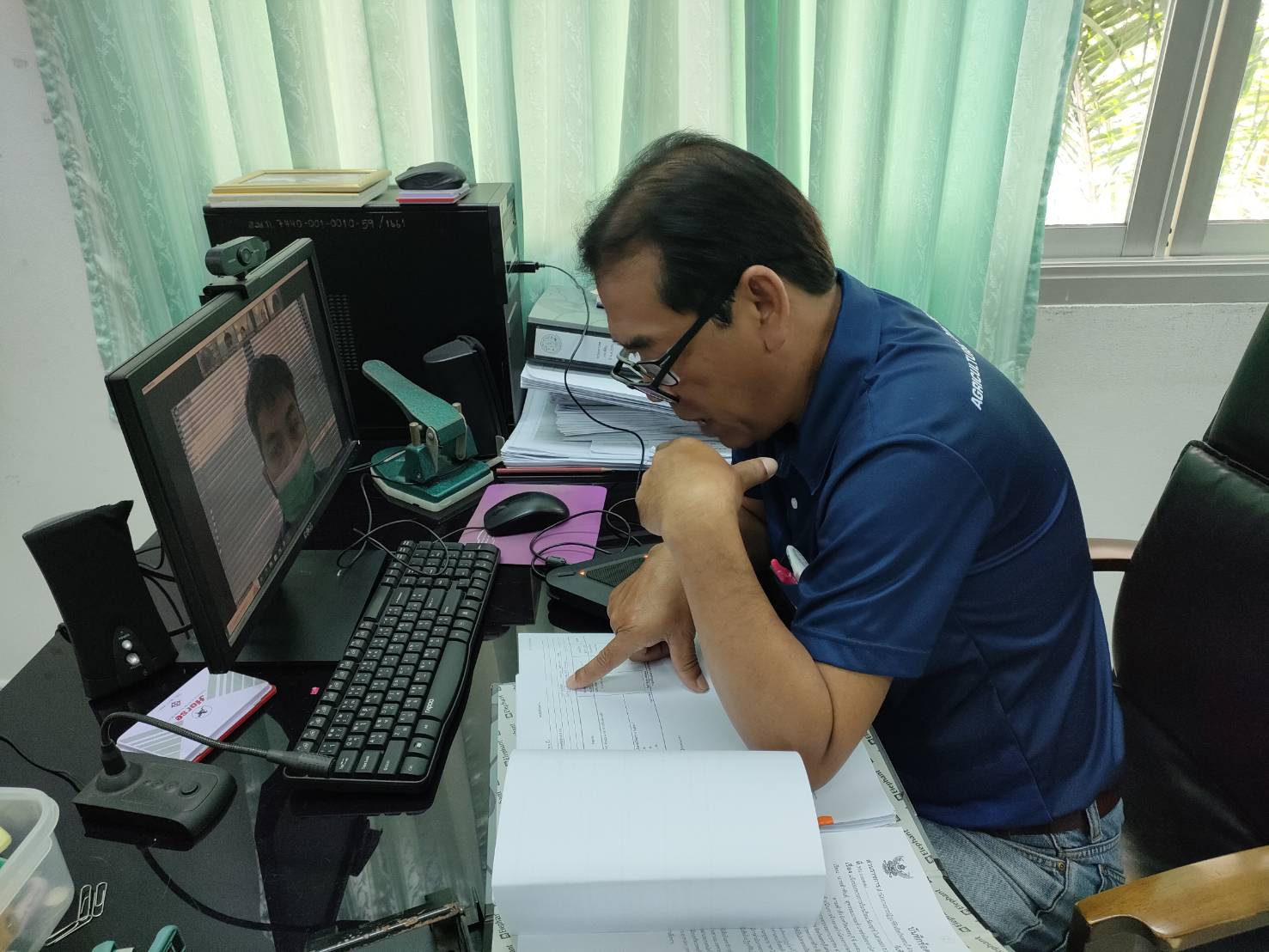 ส.ป.ก. เพชรบุรี จัดประชุมคณะกรรมการกำหนดราคากลางและร่างขอบเขตของงาน (TOR) โครงการขุดเจาะบ่อบาดาลเพื่อการเกษตร ในเขตปฏิรูปที่ดินจังหวัดเพชรบุรี ระยะที่ 1 ประจำปีงบประมาณ พ.ศ. 2566