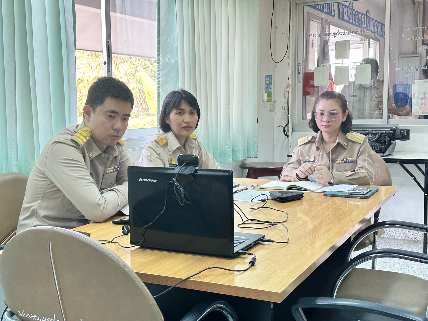 ส.ป.ก.เพชรบุรี ร่วมรับฟังการประชุมมอบนโยบายความเข้าใจ และแนวทางการปฏิบัติงานแก่ ส.ป.ก. 