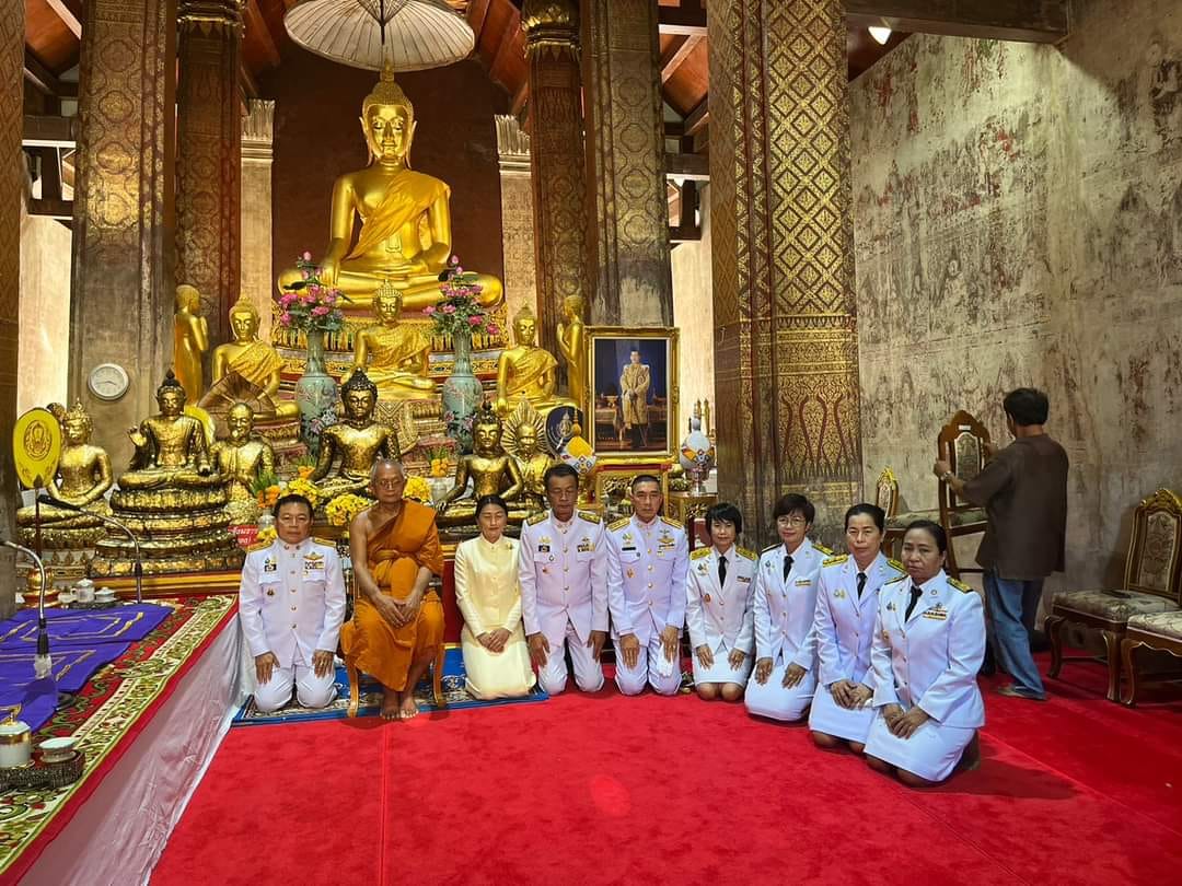 ส.ป.ก.เพชรบุรี เข้าร่วมพิธีเจริญพระพุทธมนต์สมโภชพระพุทธรูปเชียงแสน พระคันธารราษฎร์ และรูปหล่อสมเด็จแตงโมวัดใหญ่สุวรรณารามวรวิหาร