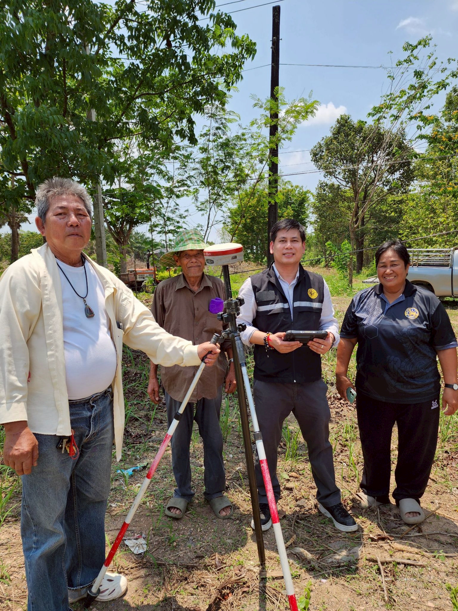 title - วันที่ 28 เมษายน 2569 นายวิทูล ประดิษฐบุญ ปฏิรูปที่ดินจังหวัดปราจีนบุรี พร้อมด้วยเจ้าหน้าที่สำนักงานการปฏิรูปที่ดินจังหวัดปราจีนบุรี ลงพื้นที่ดำเนินการสอบสวนสิทธิ เพิ่มเติมในเขตปฏิรูปที่ดิน พื้นที่อำเภอกบินทร์บุรี และอำเภอนาดี จังหวัดปราจีนบุรี