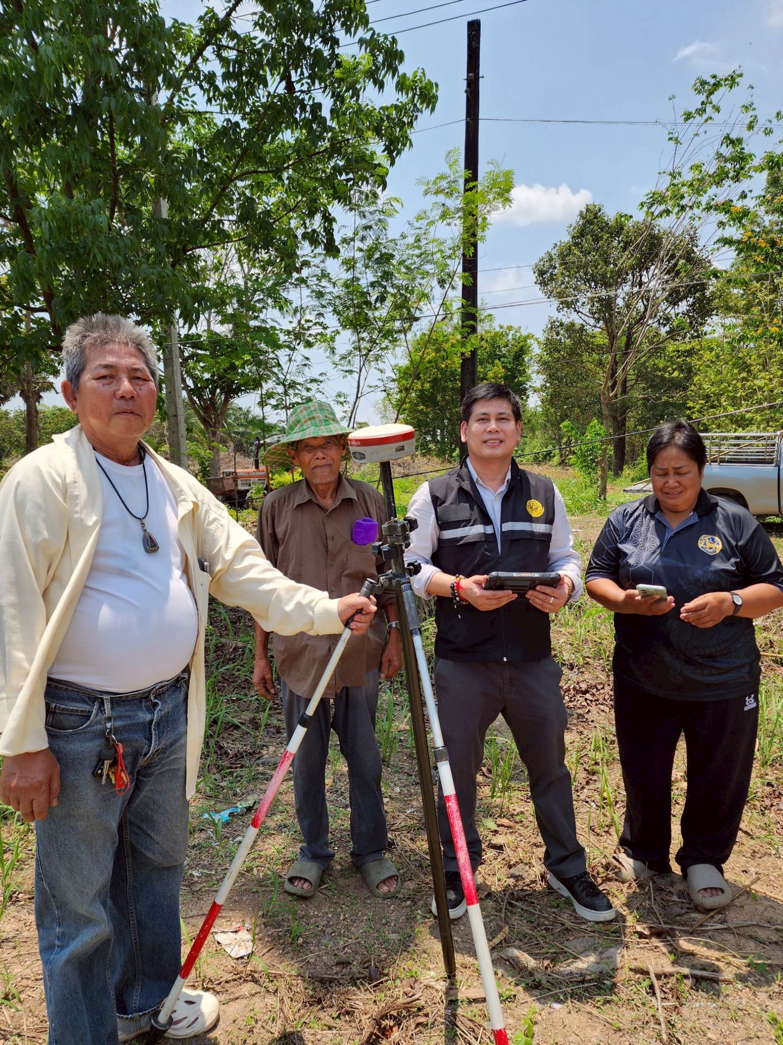 title - วันที่ 28 เมษายน 2569 นายวิทูล ประดิษฐบุญ ปฏิรูปที่ดินจังหวัดปราจีนบุรี พร้อมด้วยเจ้าหน้าที่สำนักงานการปฏิรูปที่ดินจังหวัดปราจีนบุรี ลงพื้นที่ดำเนินการสอบสวนสิทธิ เพิ่มเติมในเขตปฏิรูปที่ดิน พื้นที่อำเภอกบินทร์บุรี และอำเภอนาดี จังหวัดปราจีนบุรี