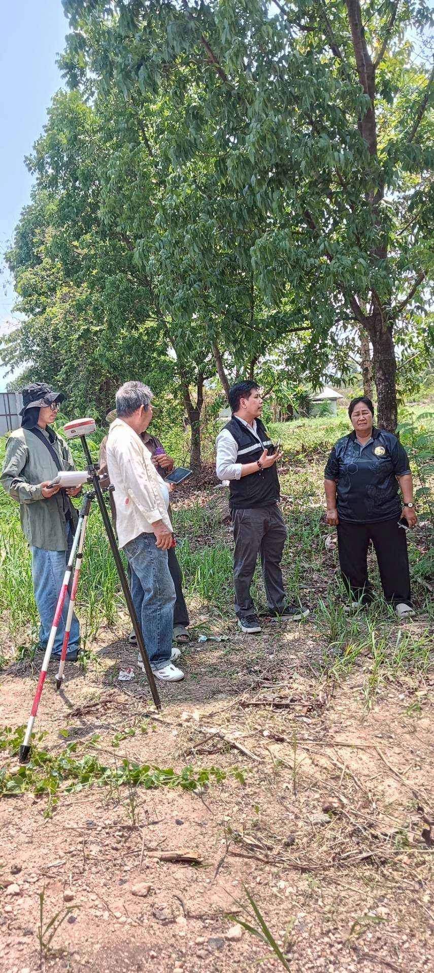 title - วันที่ 28 เมษายน 2569 นายวิทูล ประดิษฐบุญ ปฏิรูปที่ดินจังหวัดปราจีนบุรี พร้อมด้วยเจ้าหน้าที่สำนักงานการปฏิรูปที่ดินจังหวัดปราจีนบุรี ลงพื้นที่ดำเนินการสอบสวนสิทธิ เพิ่มเติมในเขตปฏิรูปที่ดิน พื้นที่อำเภอกบินทร์บุรี และอำเภอนาดี จังหวัดปราจีนบุรี