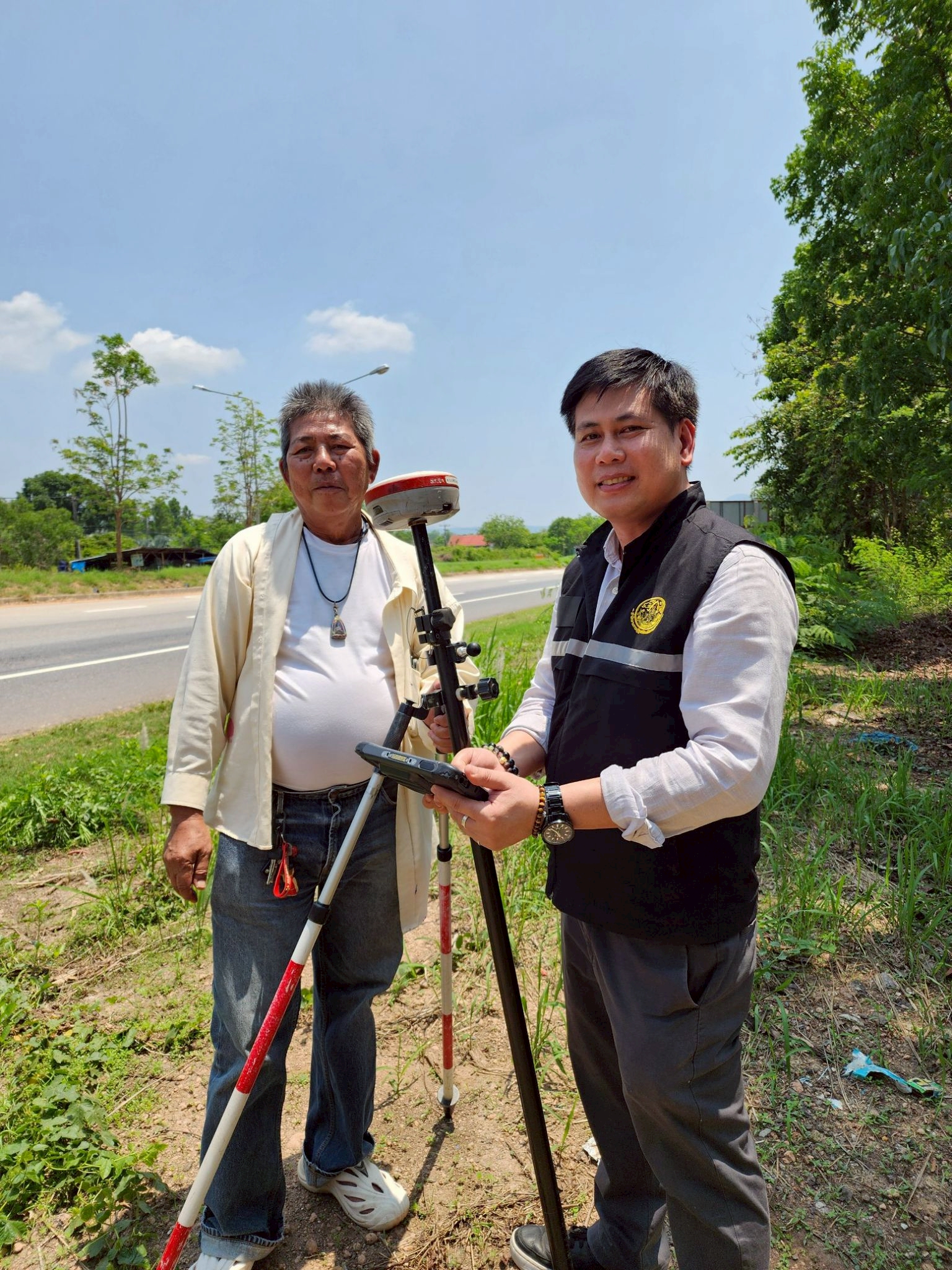 title - วันที่ 28 เมษายน 2569 นายวิทูล ประดิษฐบุญ ปฏิรูปที่ดินจังหวัดปราจีนบุรี พร้อมด้วยเจ้าหน้าที่สำนักงานการปฏิรูปที่ดินจังหวัดปราจีนบุรี ลงพื้นที่ดำเนินการสอบสวนสิทธิ เพิ่มเติมในเขตปฏิรูปที่ดิน พื้นที่อำเภอกบินทร์บุรี และอำเภอนาดี จังหวัดปราจีนบุรี