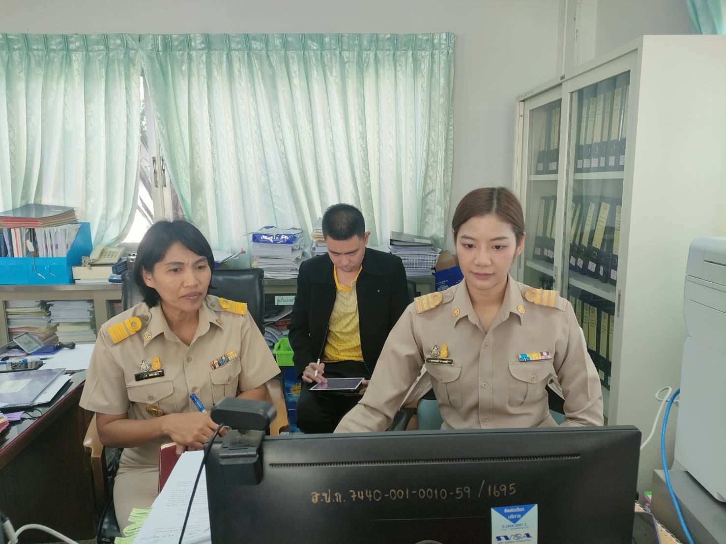 ส.ป.ก.เพชรบุรี เข้าร่วมประชุมหารือแนวทางการขับเคลื่อนโฉนดต้นไม้ในเขตปฏิรูปที่ดิน ผ่านระบบประชุมทางไกลออนไลน์ (Zoom Meeting) 
