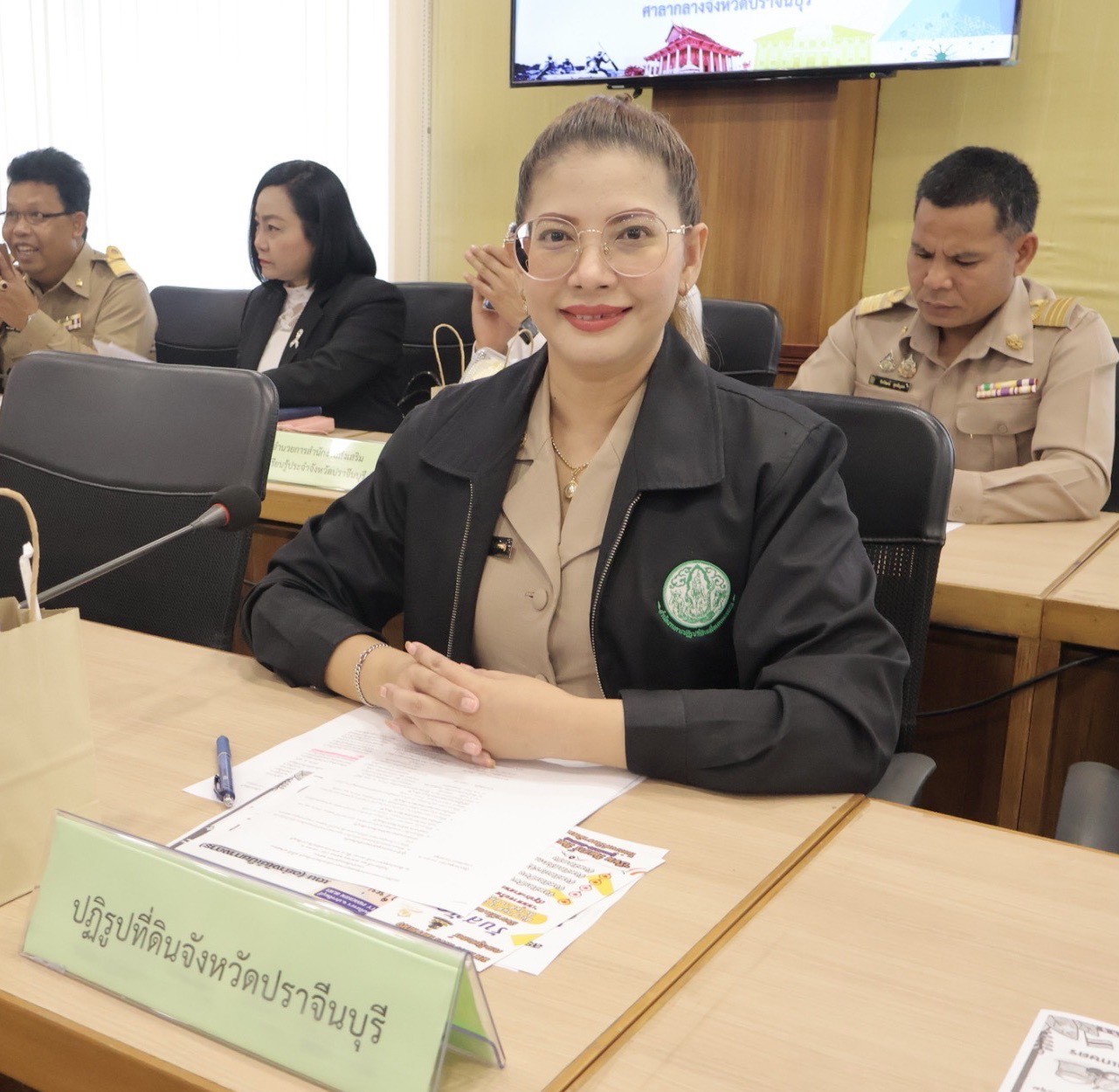 title - ที่ 28 เมษายน 2569 นายวิทูล ประดิษฐบุญ ปฏิรูปที่ดินจังหวัดปราจีนบุรี มอบหมายให้ นางสาวปาริชาติ ศรีปราชญ์ ผู้อำนวยการกลุ่มยุทธศาสตร์และการปฏิรูปที่ดิน เข้าร่วมการประชุม  คณะกรมการจังหวัดปราจีนบุรี ครั้งที่ 4/2569 ประจำเดือนเมษายน 2569