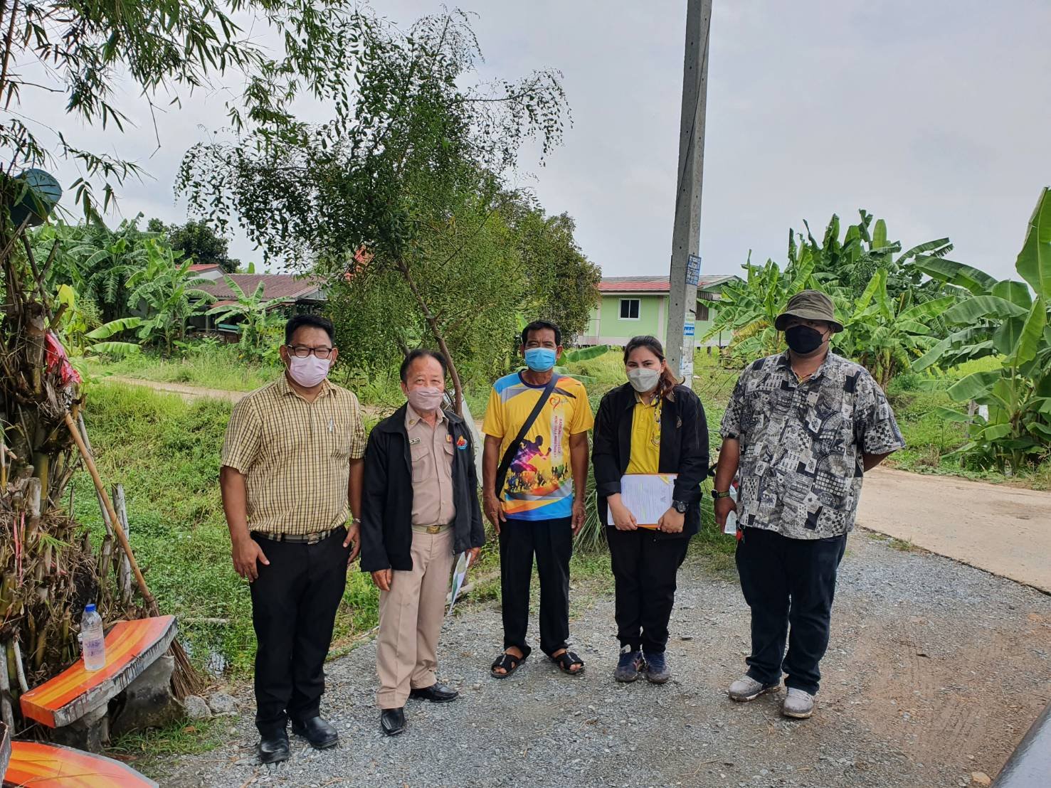 ปฏิรุปที่ดินจังหวัดพระนครศรีอยุธยา มอบหมายให้ กลุ่มยุทธศาสตร์และการปฏิรูปที่ดิน กลุ่มงานช่างและแผนที่ ร่วมกับผู้ใหญ่บ้านหมู่ที่ ๕ ตำบลสามกอ อำเภอเสนา จังหวัดพระนครศรีอยุธยา และเจ้าหน้าที่จากเทศบาลตำบลสามกอ ลงพื้นที่ตรวจสอบข้อเท็จจริงข้อมูลเกี่ยวกับที่ดินที่ประชาชนเข้าครอบครองทำประโยชน์ (ข่าวแชร์)