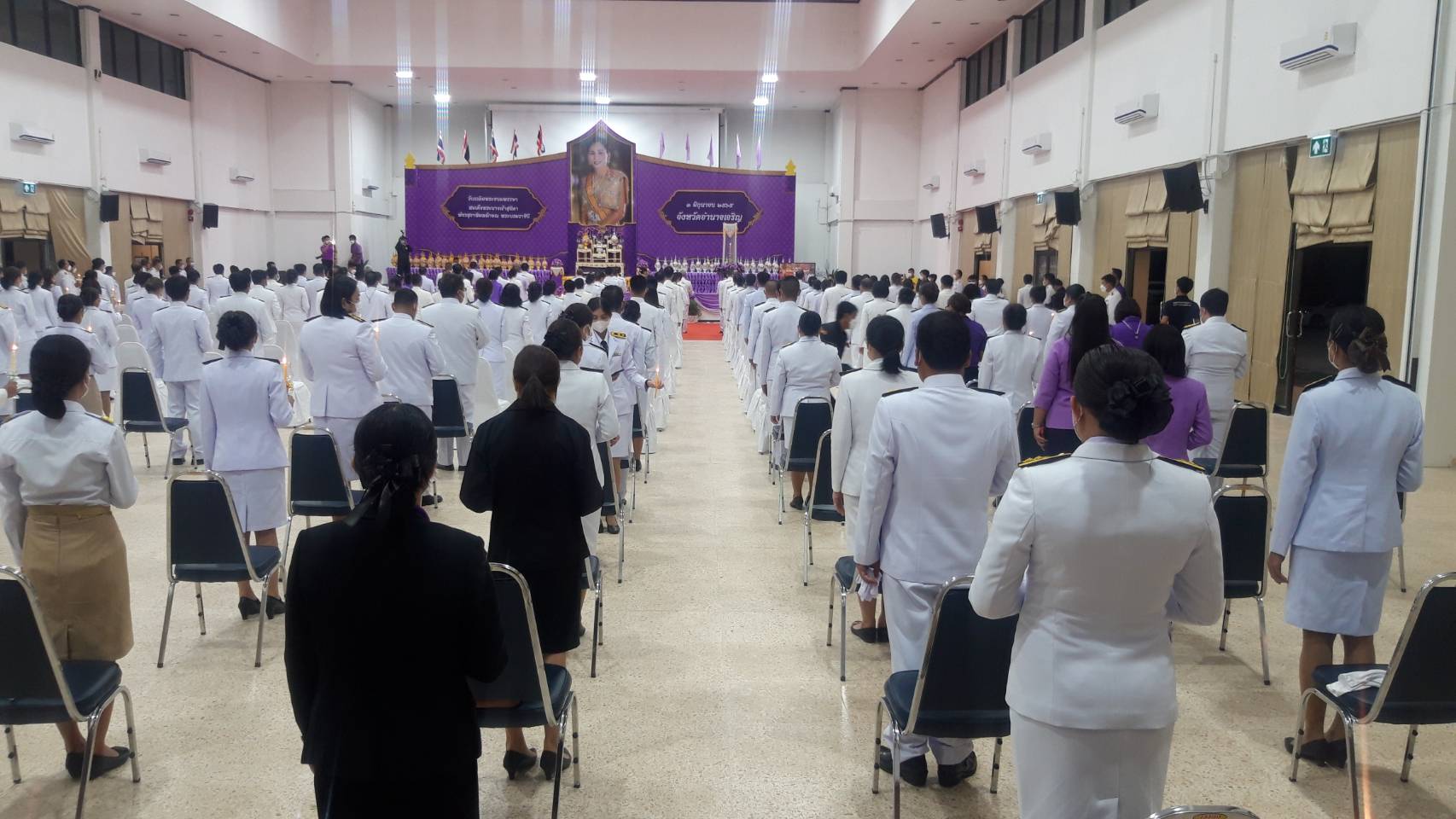 ร่วมในพิธีถวาย เครื่องราชสักการะ วางพานพุ่ม และพิธีจุดเทียนชัยถวายพระพรชัยมงคล เฉลิมพระเกียรติสมเด็จพระนางเจ้าสุทิดา พัชรสุธาพิมลลักษณ พระบรมราชินี เนื่องในโอกาสวันเฉลิมพระชนมพรรษา 3 มิถุนายน 2565 