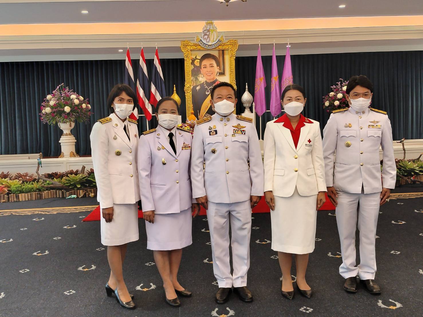ส.ป.ก.เพชรบุรี ร่วมลงนามถวายพระพร สมเด็จพระนางเจ้าสุทิดา พัชรสุธาพิมลลักษณ พระบรมราชินี เนื่องในวันเฉลิม พระชนมพรรษา