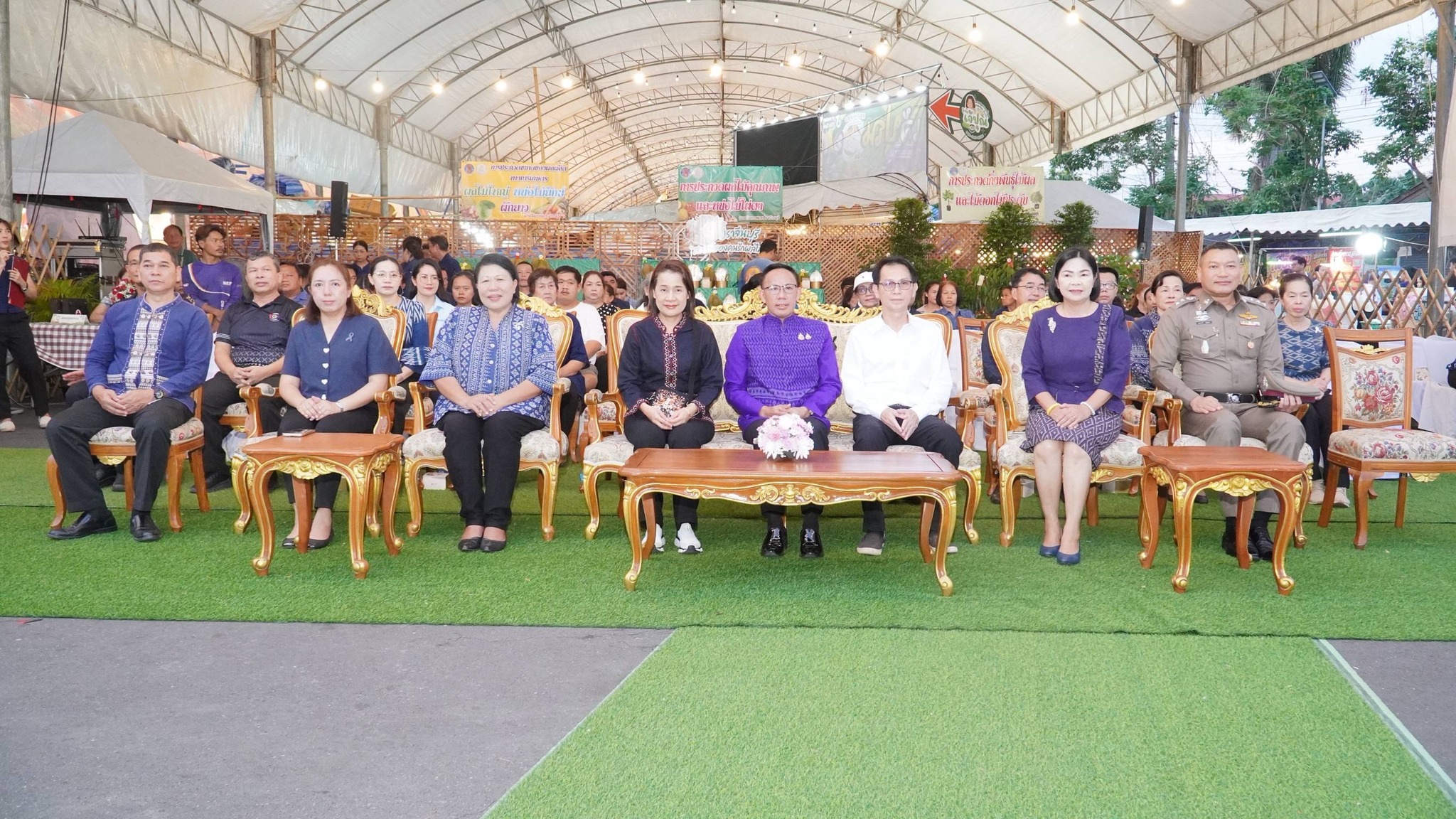 title - วันที่ 30 พฤษภาคม 2569 นายวิทูล ประดิษฐบุญ ปฏิรูปที่ดินจังหวัดปราจีนบุรี  มอบหมายให้ ผู้อำนวยการกลุ่มยุทธศาสตร์และการปฏิรูปที่ดิน พร้อมด้วย  เจ้าหน้าที่ ส.ป.ก.ปราจีนบุรี เข้าร่วมพิธีเปิดงานเกษตรจังหวัดปราจีนบุรีครั้งที่ 60  ณ บริเวณลานพระบรมราชานุสาวรีย์ รัชกาลที่ 5 