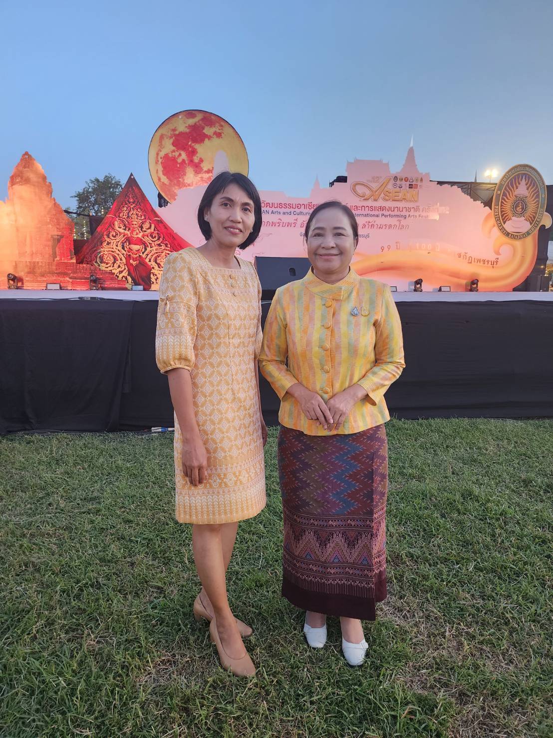 ส.ป.ก. เพชรบุรี ร่วมพิธีเปิดงานมหกรรมศิลปวัฒนธรรมอาเซียนสัมพันธ์และการแสดงนานาชาติ ครั้งที่ 12 “รากพริบพรี อัญมณีวัฒนธรรม ล้ำค่ามรดกโลก”