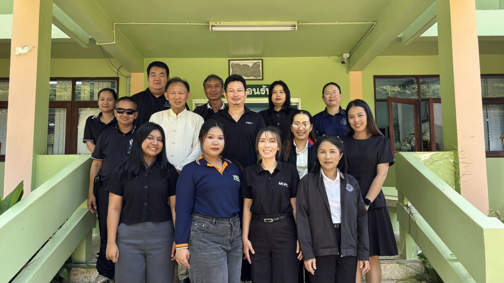 ศทส. ลงพื้นที่เป้าหมาย แนะนำ กำกับ และดูแล การปรับปรุงข้อมูลแผนที่เชิงเลข (Digital Map) สำหรับจัดทำฐานข้อมูลแปลงที่ดินในรูปแบบ Shapefile (*.shp) ณ จังหวัดรอุบลราชธานี และจังหวัดศรีสะเกษ