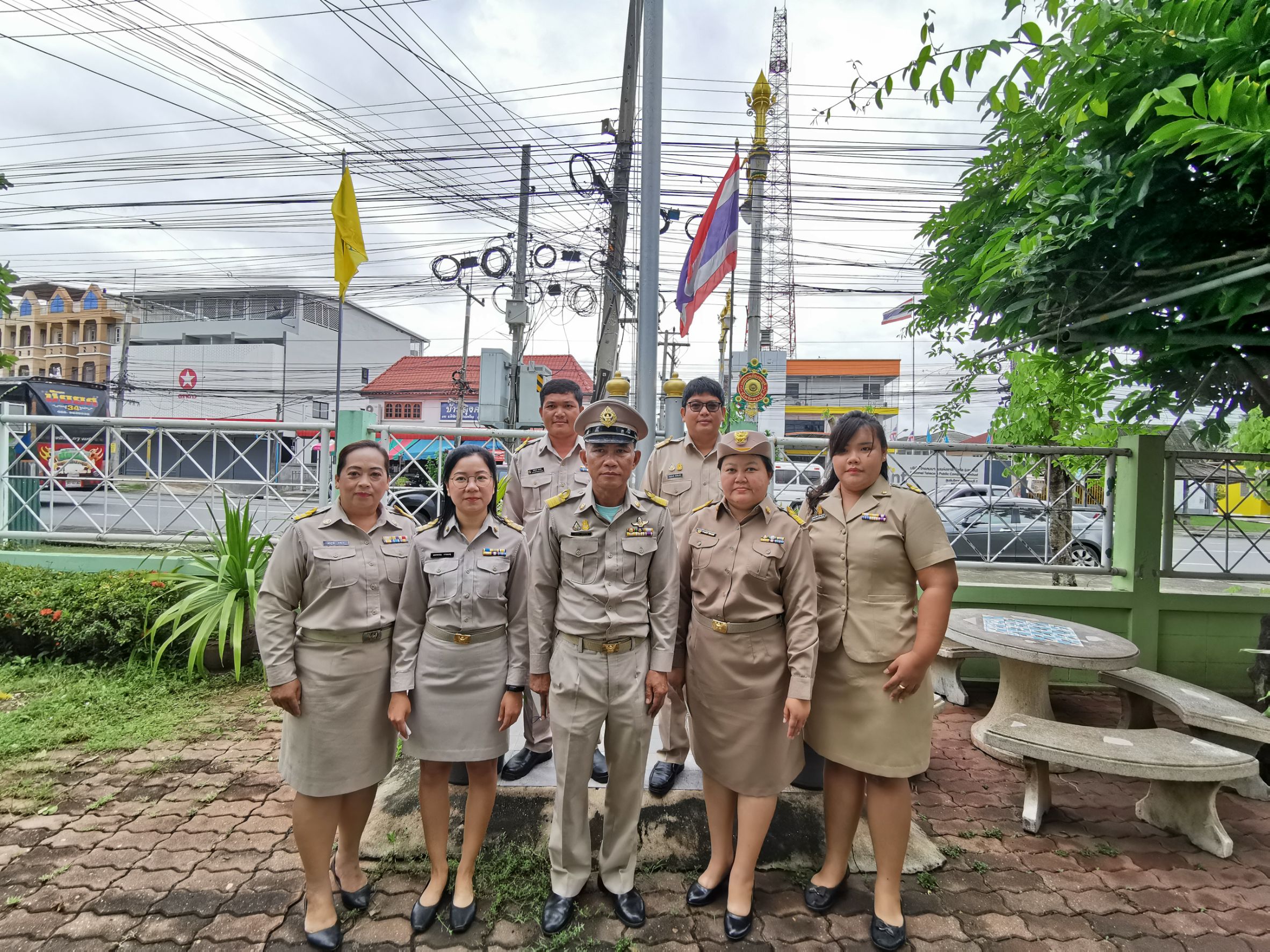 วันที่ 28 กันยายน 2566 เวลา 08.00 น. ณ บริเวณหน้าสำนักงานการปฏิรูปที่ดินจังหวัดสระบุรี ด้วยนายบรรจง ปองนาน ปฏิรูปที่ดินจังหวัดสระบุรี พร้อมด้วยข้าราชการ  จัดกิจกรรมเคารพธงชาติพร้อมร้องเพลงชาติไทย เนื่องใน “วันพระราชทานธงชาติไทย 28 กันยายน (Thai National Day)” เพื่อเป็นการแสดงความจงรักต่อ ชาติ ศาสนา พระมหากษัตริย์ 