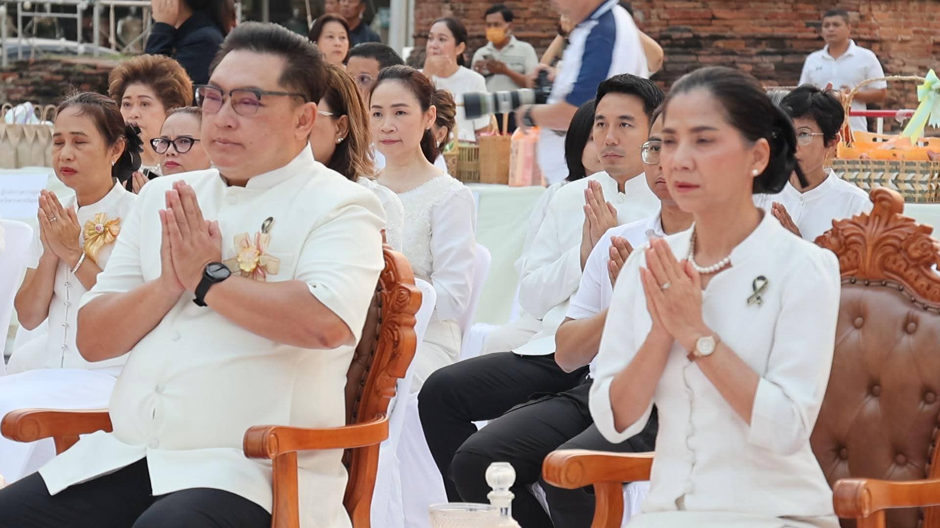 title - ส.ป.ก.พระนครศรีอยุธยา ร่วมทำบุญเมือง ๖๗๖ ปี วันสถาปนากรุงศรีอยุธยา ตักบาตรพระสงฆ์ ๑,๑๐๙ รูป  