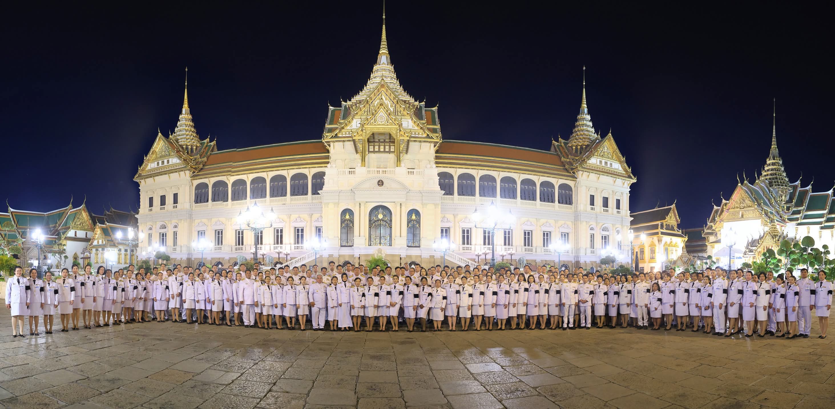 title - ส.ป.ก.พระนครศรีอยุธยา รับพระราชทานพระบรมราชานุญาตให้ร่วมเป็นเจ้าภาพบำเพ็ญกุศลถวายพระบรมศพ สมเด็จพระนางเจ้าสิริกิติ์ พระบรมราชินีนาถ พระบรมราชชนนีพันปีหลวง ณ พระที่นั่งดุสิตมหาปราสาท ในพระบรมมหาราชวัง