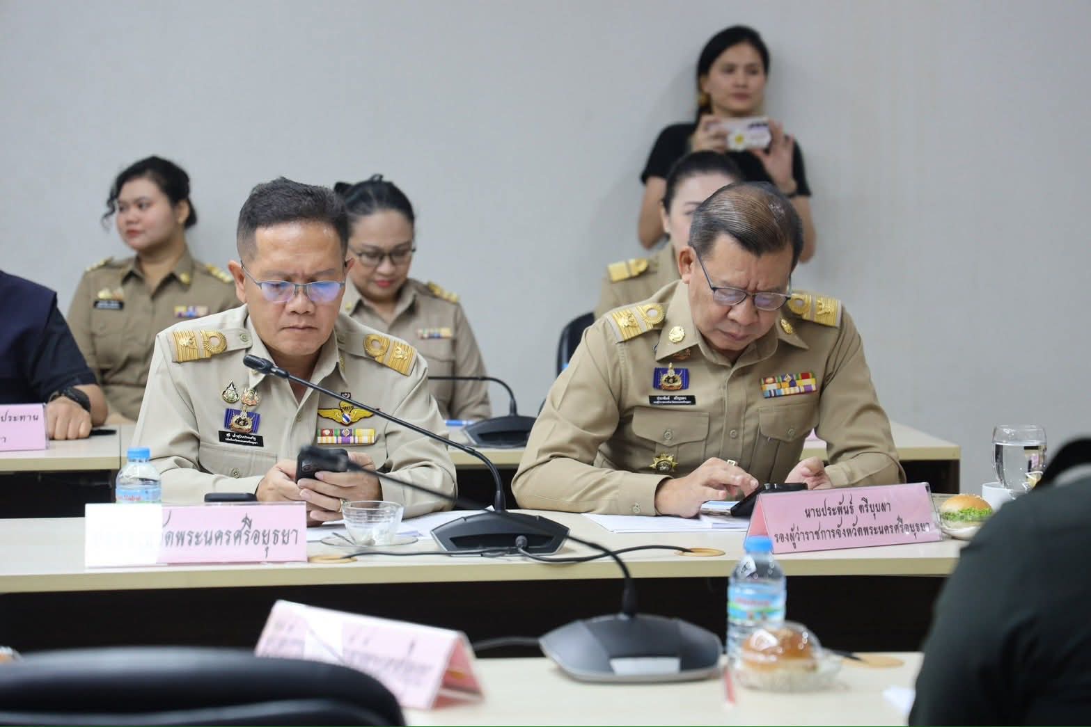 title - ส.ป.ก.พระนครศรีอยุธยา เข้าร่วมรับฟังการติดตามและขับเคลื่อนโครงการอันเนื่องมาจากพระราชดำริ เป็นประธานเปิดงานการนำคู่มือการบริหารจัดการโครงการอันเนื่องมาจากพระราชดำริเชิงพื้นที่ ด้วยกระบวนการ One Plan มาสนับสนุนการดำเนินงานโครงการอันเนื่องมาจากพระราชดำริ เขตพื้นที่ภาคกลาง