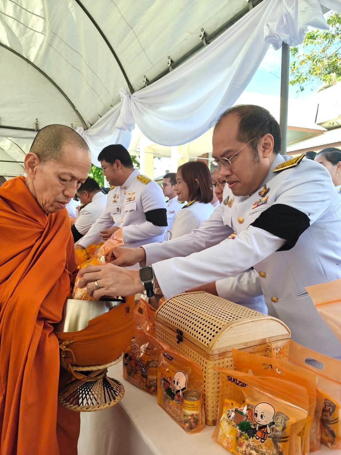 title - ปฏิรูปที่ดินจังหวัดพระนครศรีอยุธยา ร่วมเจริญพระพุทธมนต์และทำบุญตักบาตรถวายพระราชกุศล เนื่องในโอกาสพระราชพิธีมหามงคลเฉลิมพระชนมพรรษา ๔ รอบ สมเด็จพระนางเจ้า ฯ พระบรมราชินี ๓ มิถุนายน ๒๕๖๙