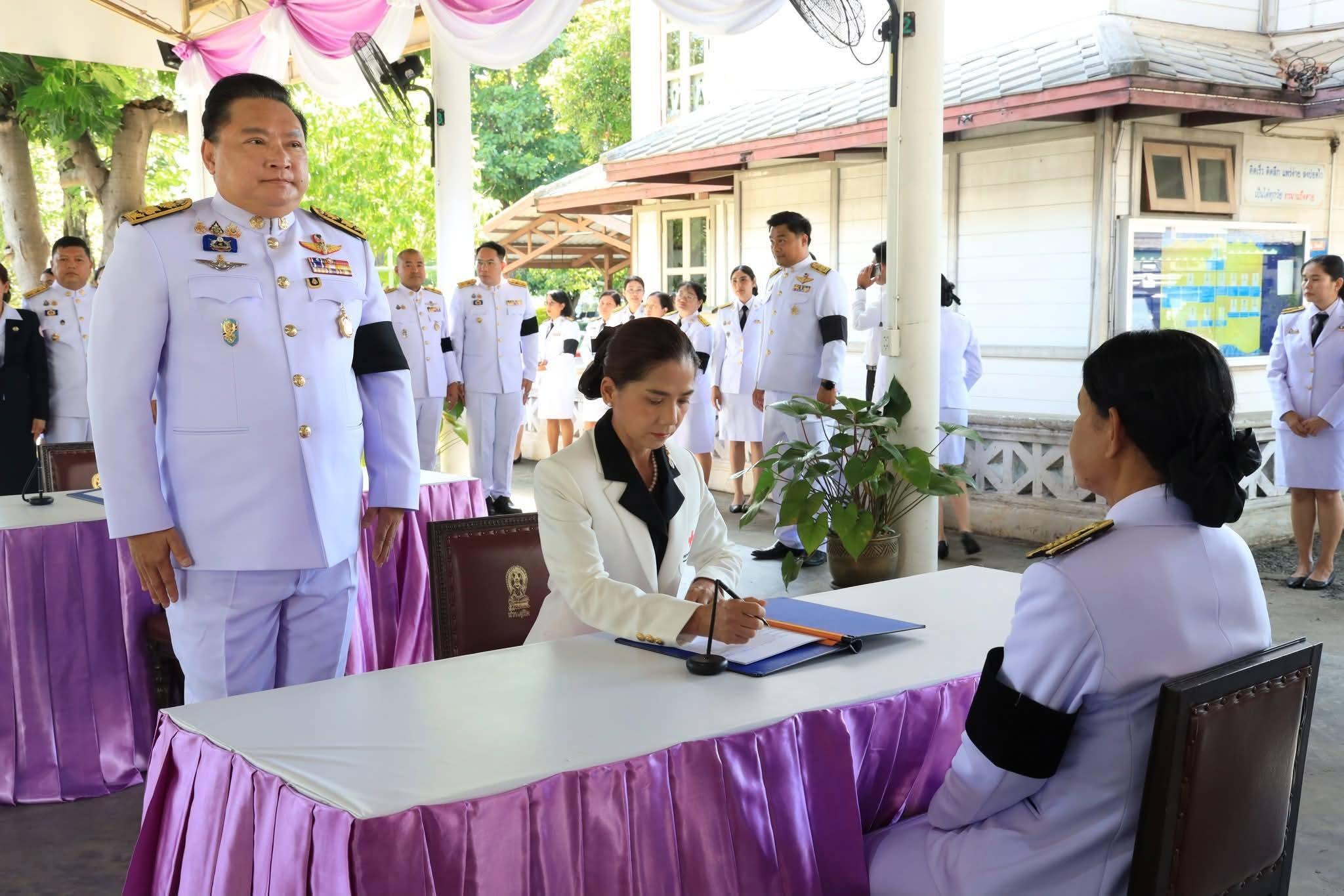 title - ปฏิรูปที่ดินจังหวัดพระนครศรีอยุธยา ร่วมพิธีลงนามถวายพระพรชัยมงคล งานเฉลิมพระเกียรติ เนื่องในโอกาสพระราชพิธีมหามงคลเฉลิมพระชนมพรรษา ๔ รอบ สมเด็จพระนางเจ้า ฯ พระบรมราชินี ๓ มิถุนายน ๒๕๖๙ และปล่อยพันธ์สัตว์น้ำ