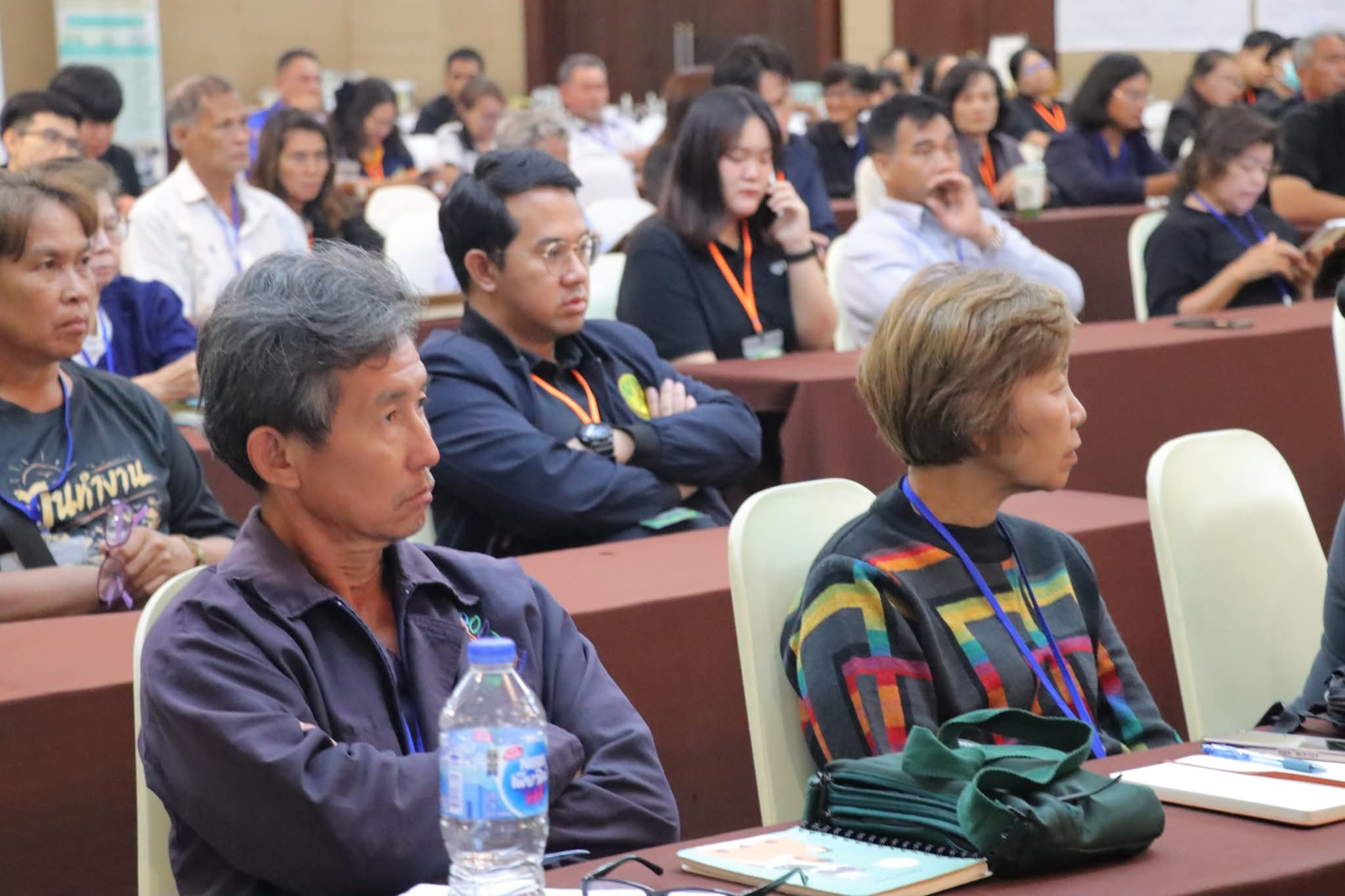 title - ส.ป.ก.พระนครศรีอยุธยา เข้าร่วมโครงการอบรมสัมมนาฯ หลักสูตร “สร้างและพัฒนาผู้นำการขับเคลื่อนยุทธศาสตร์เศรษฐกิจสีเขียว” รุ่นที่ ๒ 