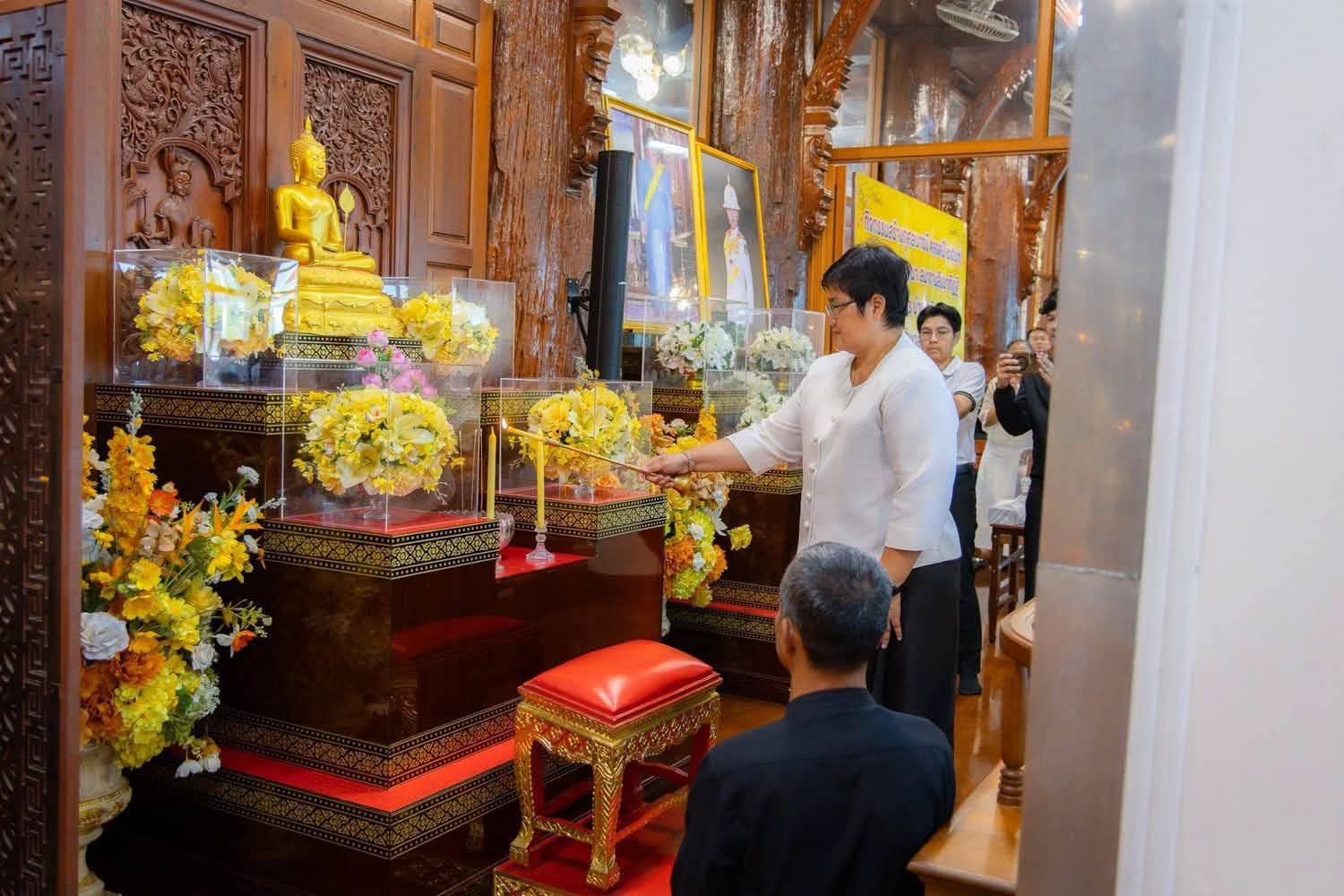 title - ส.ป.ก.พระนครศรีอยุธยา เข้าร่วมพิธีสวดมนต์พระพุทธมนต์และเจริญจิตตภาวนา อุทิศถวายแด่สมเด็จพระนางเจ้าสิริกิติ์ พระบรมราชินีนาถ พระบรมราชชนนีพันปีหลวงและอุทิศถวายพระกุศลแด่สมเด็จพระเจ้าลูกเธอ เจ้าฟ้าพัชรกิติยาภา นเรนทิราเทพยวดี กรมหลวงราชสาริณีสิริพัชร มหาวัชรราชธิดา