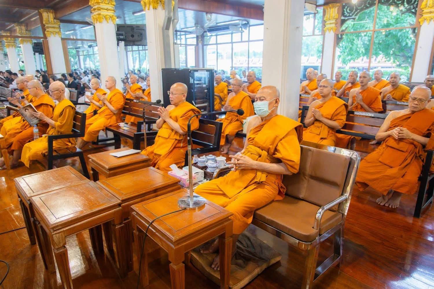 title - ส.ป.ก.พระนครศรีอยุธยา เข้าร่วมพิธีสวดมนต์พระพุทธมนต์และเจริญจิตตภาวนา อุทิศถวายแด่สมเด็จพระนางเจ้าสิริกิติ์ พระบรมราชินีนาถ พระบรมราชชนนีพันปีหลวงและอุทิศถวายพระกุศลแด่สมเด็จพระเจ้าลูกเธอ เจ้าฟ้าพัชรกิติยาภา นเรนทิราเทพยวดี กรมหลวงราชสาริณีสิริพัชร มหาวัชรราชธิดา